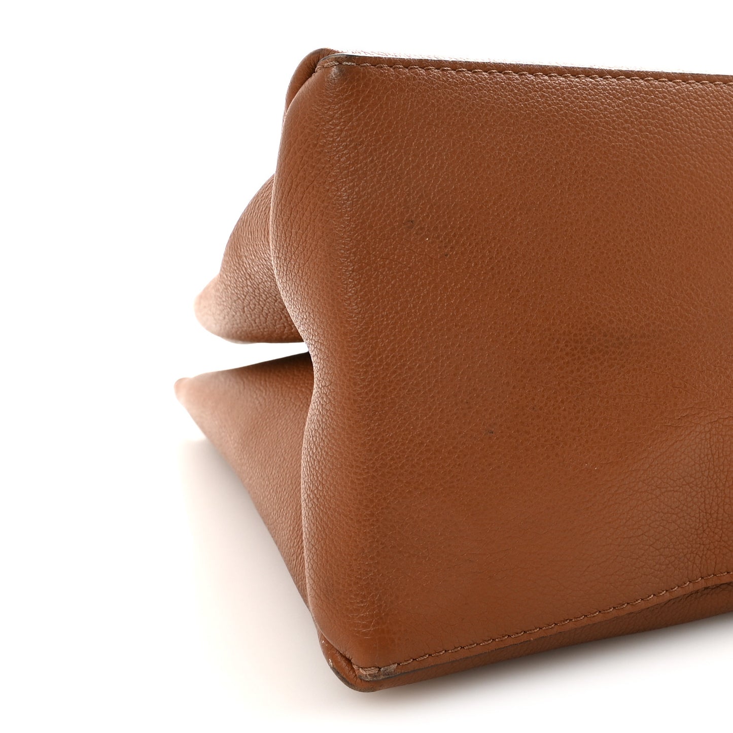 Grained Calfskin Lockme Shopper Chataigne