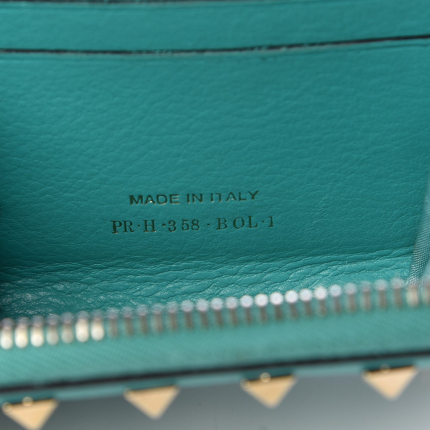 Calfskin Rockstud Zip Around Coin Case Card Holder Opaline Green