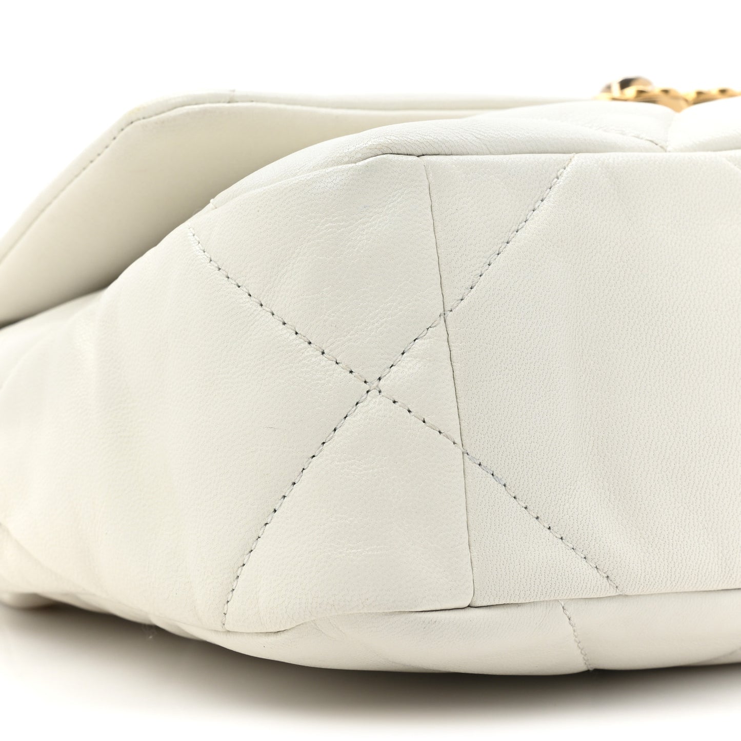 Lambskin Quilted Medium Chanel 19 Flap White