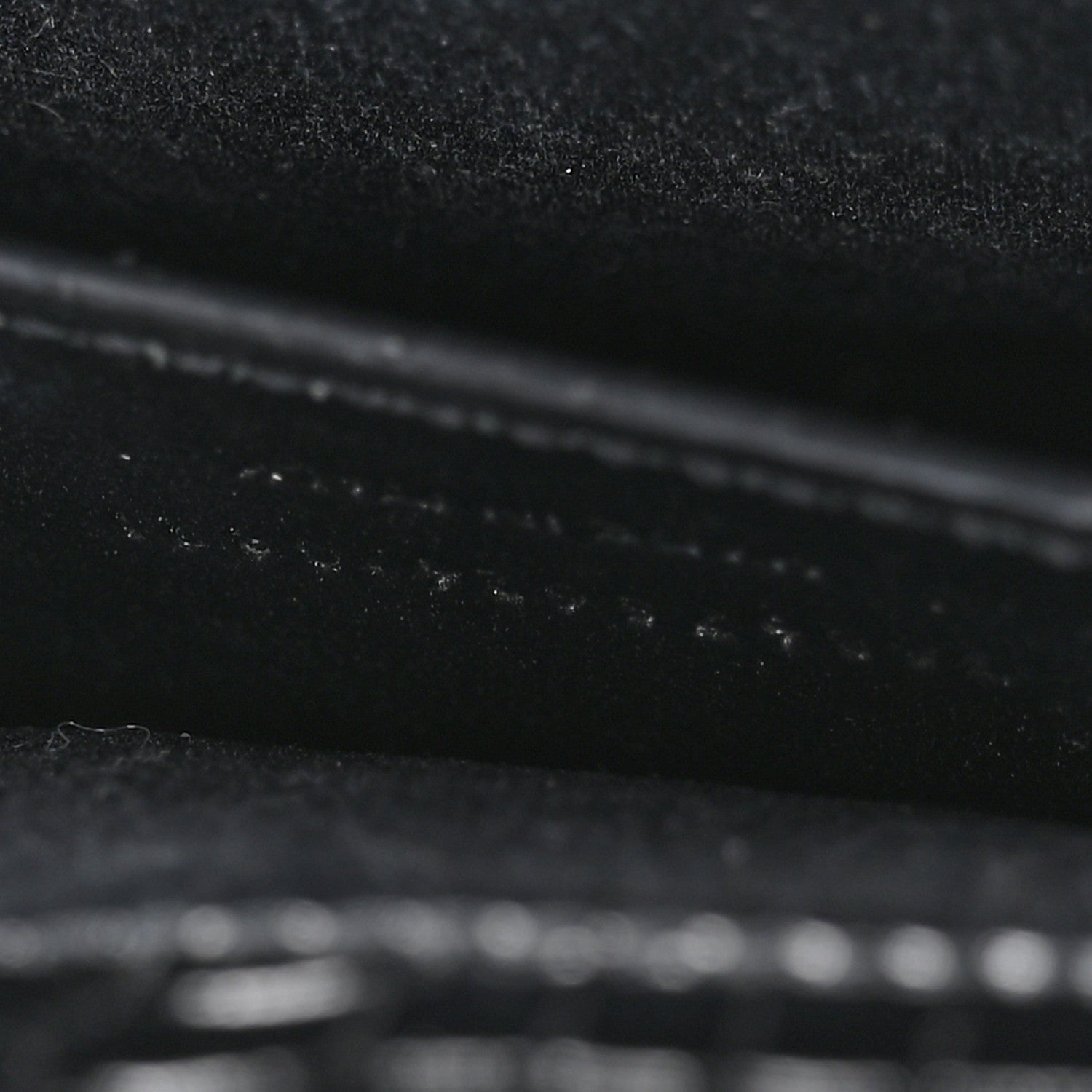 Saint Laurent Shiny Calfskin Crocodile Embossed Small Manhattan Baguette Black 7 of 10