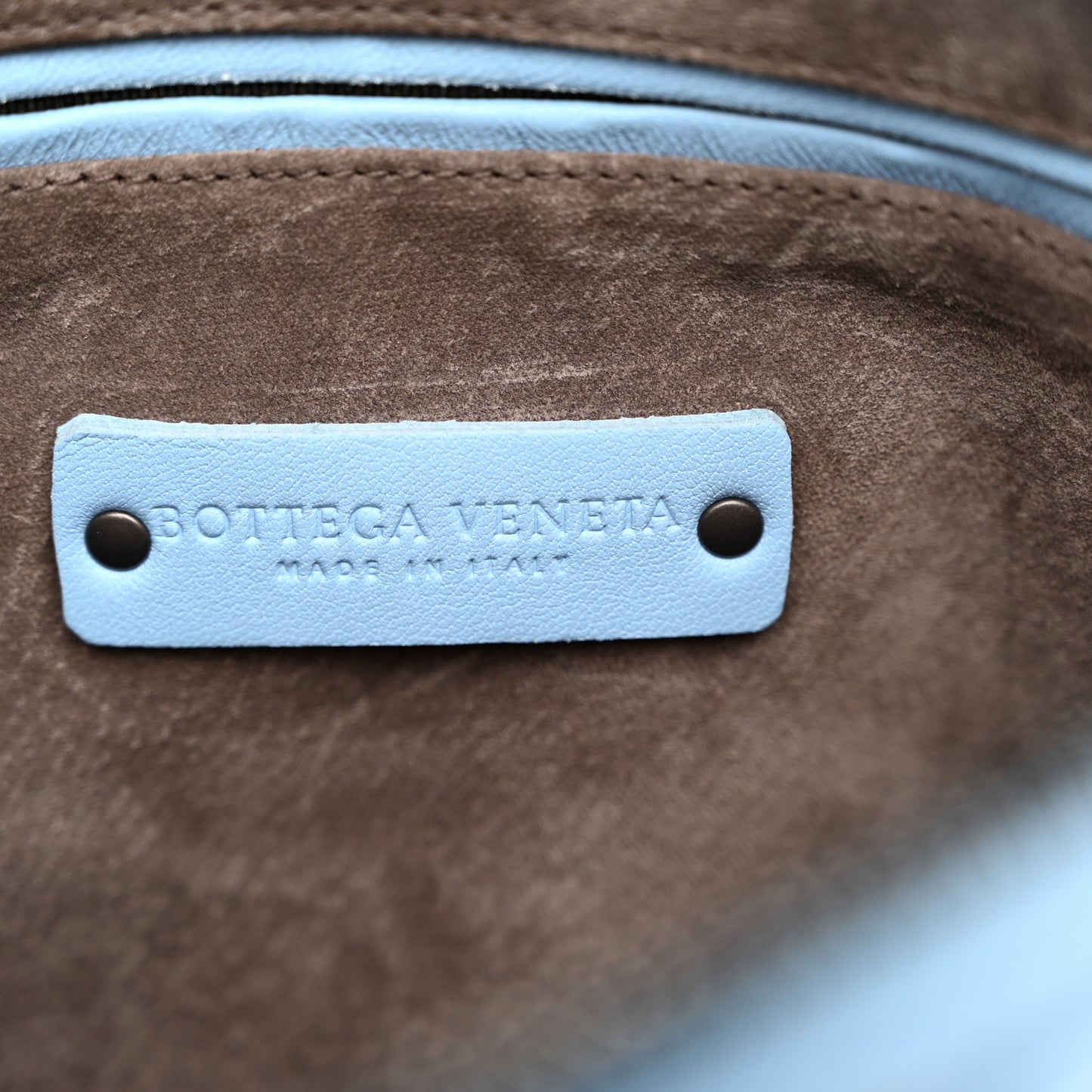 Nappa Intrecciato Nodini Crossbody Messenger Ice