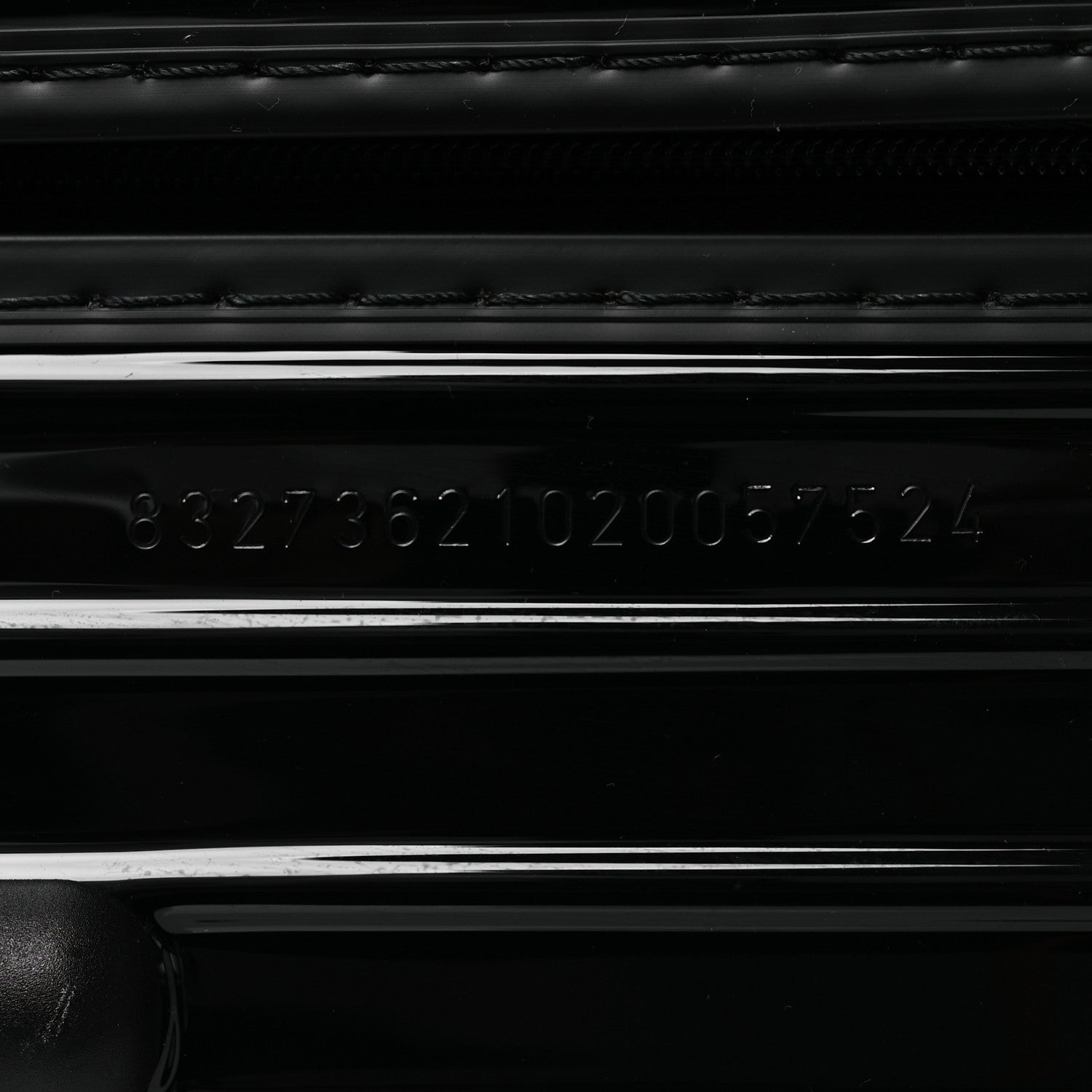 Rimowa Gloss Polycarbonate Essential Check-In L Black 7 of 11