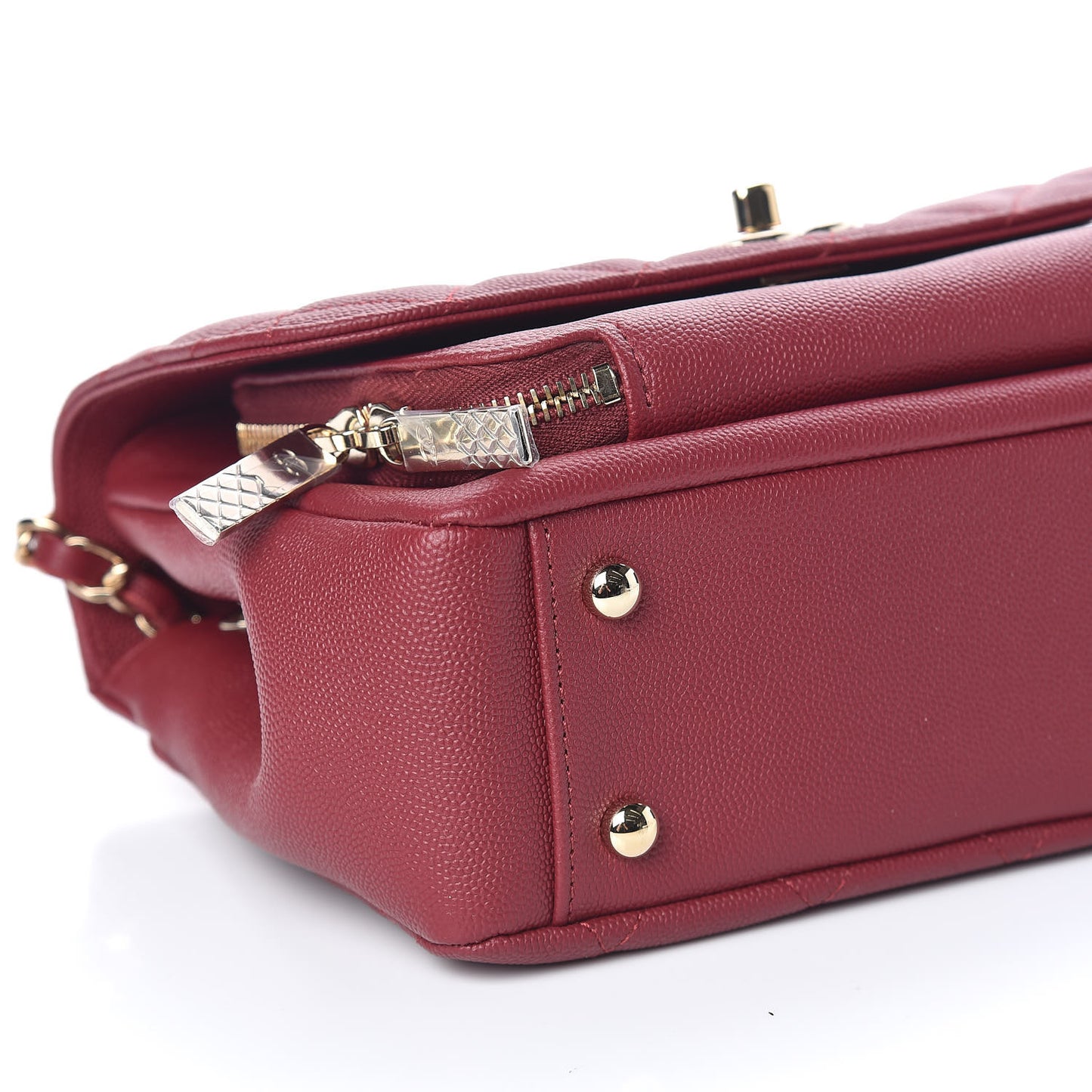 Caviar Quilted Medium Business Affinity Flap Burgundy