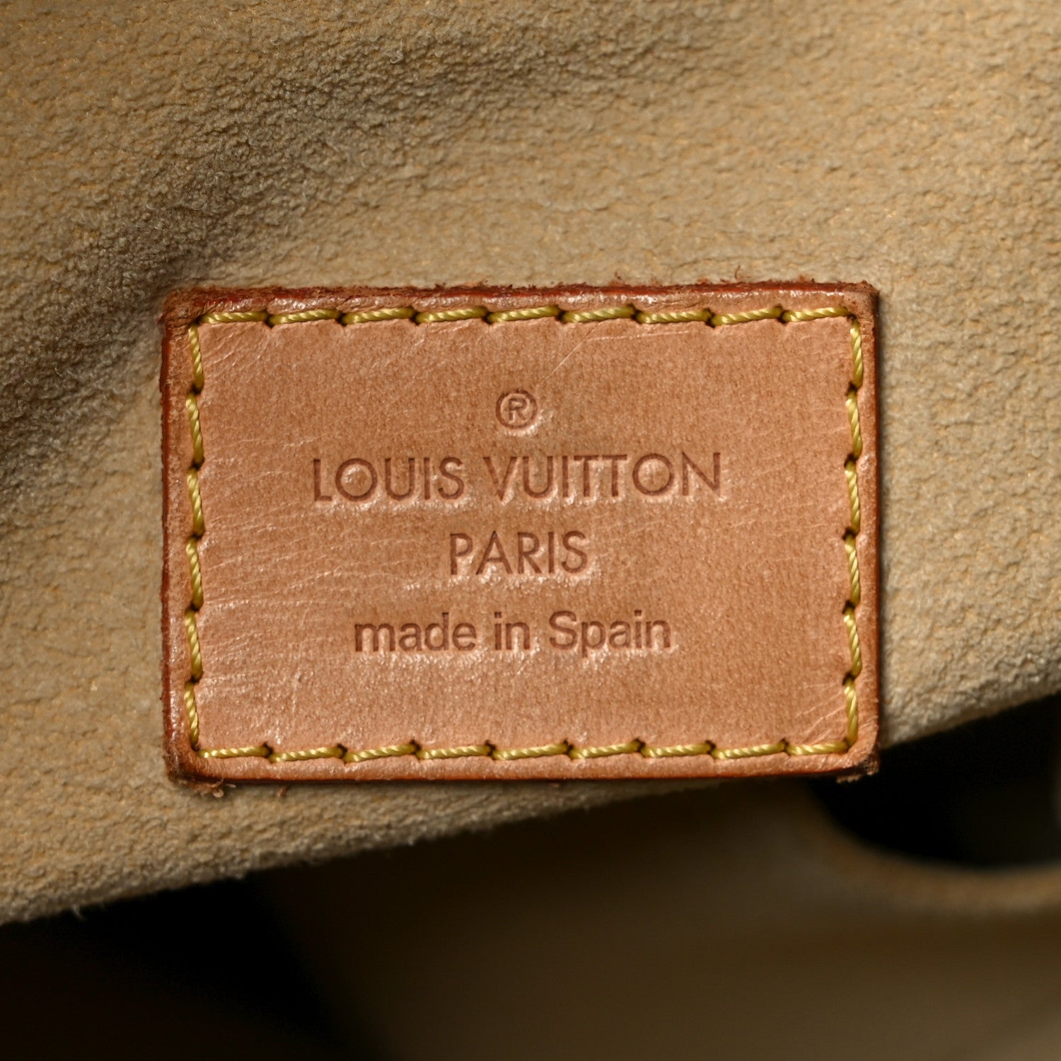 Louis Vuitton Monogram Artsy MM 6 of 10