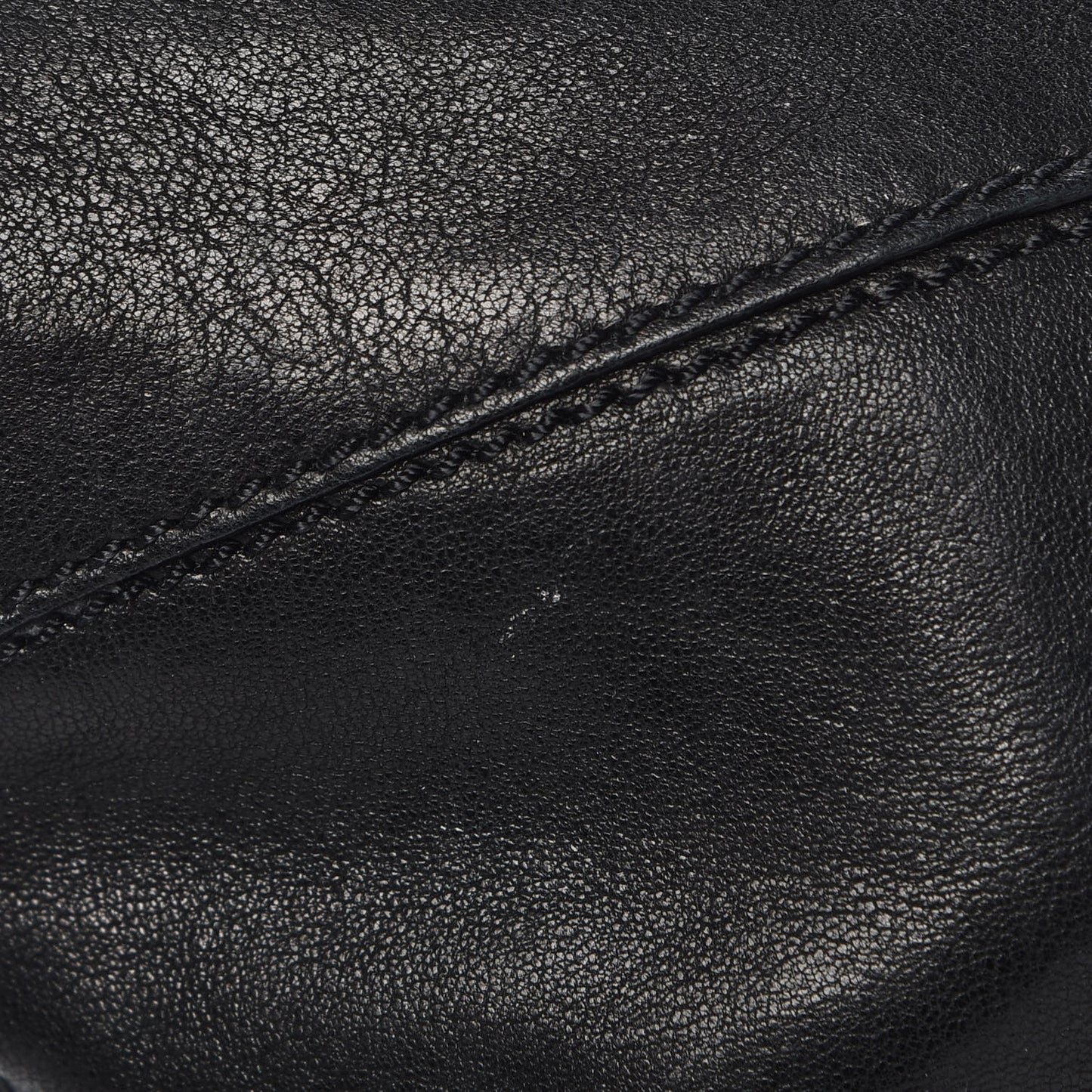 Lambskin Micro Nightingale Black