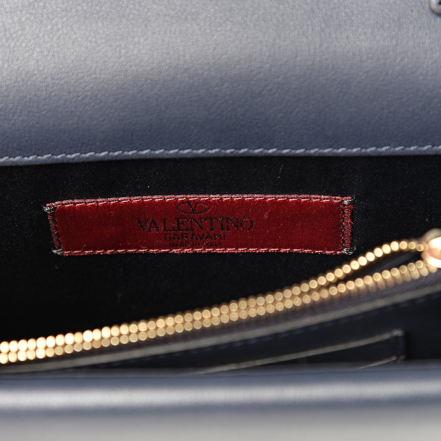 Valentino Garavani Vitello Rockstud Wallet on Chain Navy 5 of 9