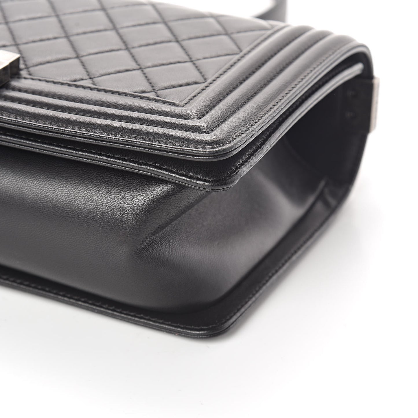 Lambskin Quilted Medium Boy Flap Black