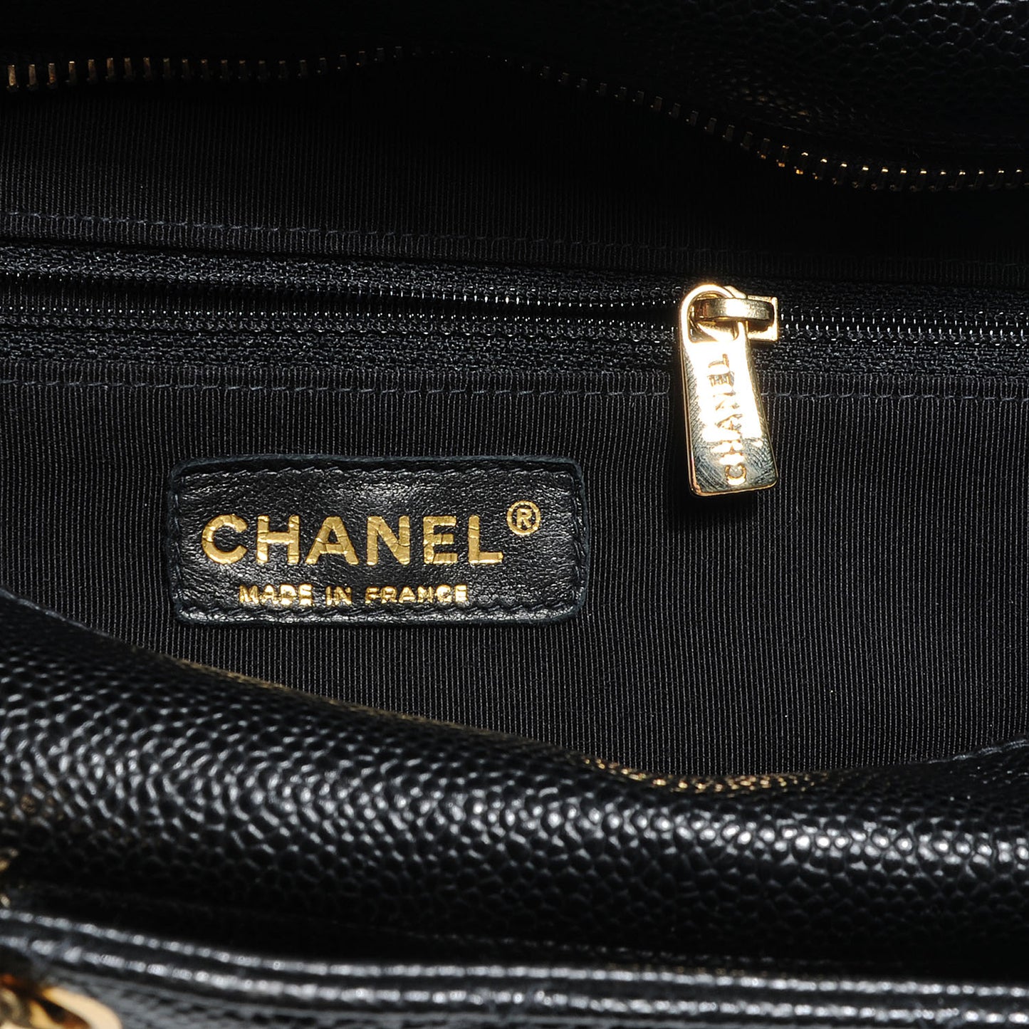 Caviar Timeless Classic Shopping Tote Black