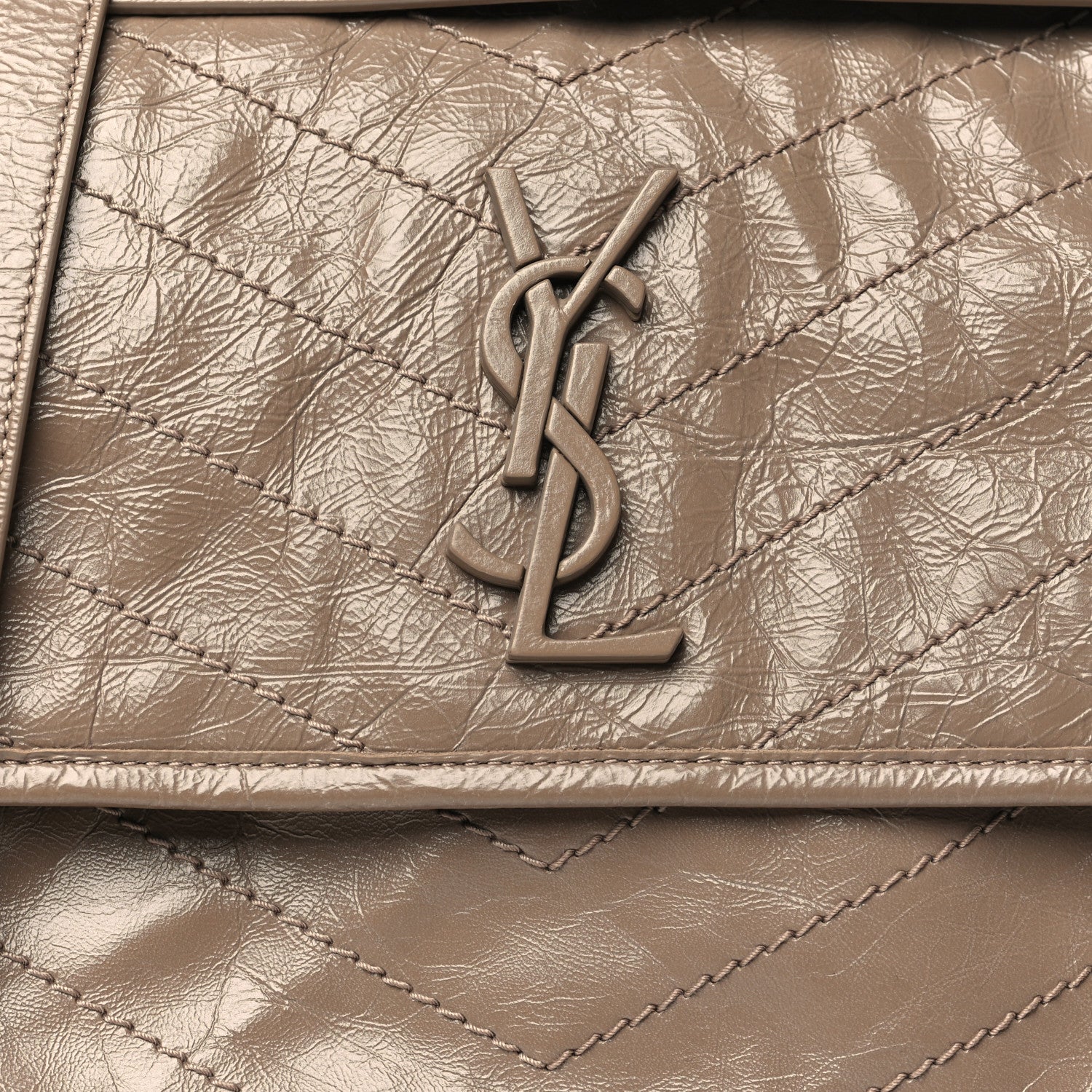 Saint Laurent Crinkled Calfskin Matelasse Monogram Medium Niki Chain Satchel Light Taupe 8 of 10