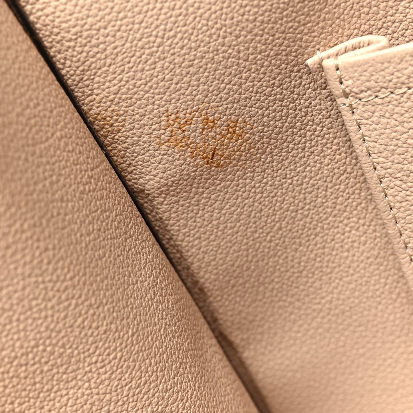 Monogram Sac Plat