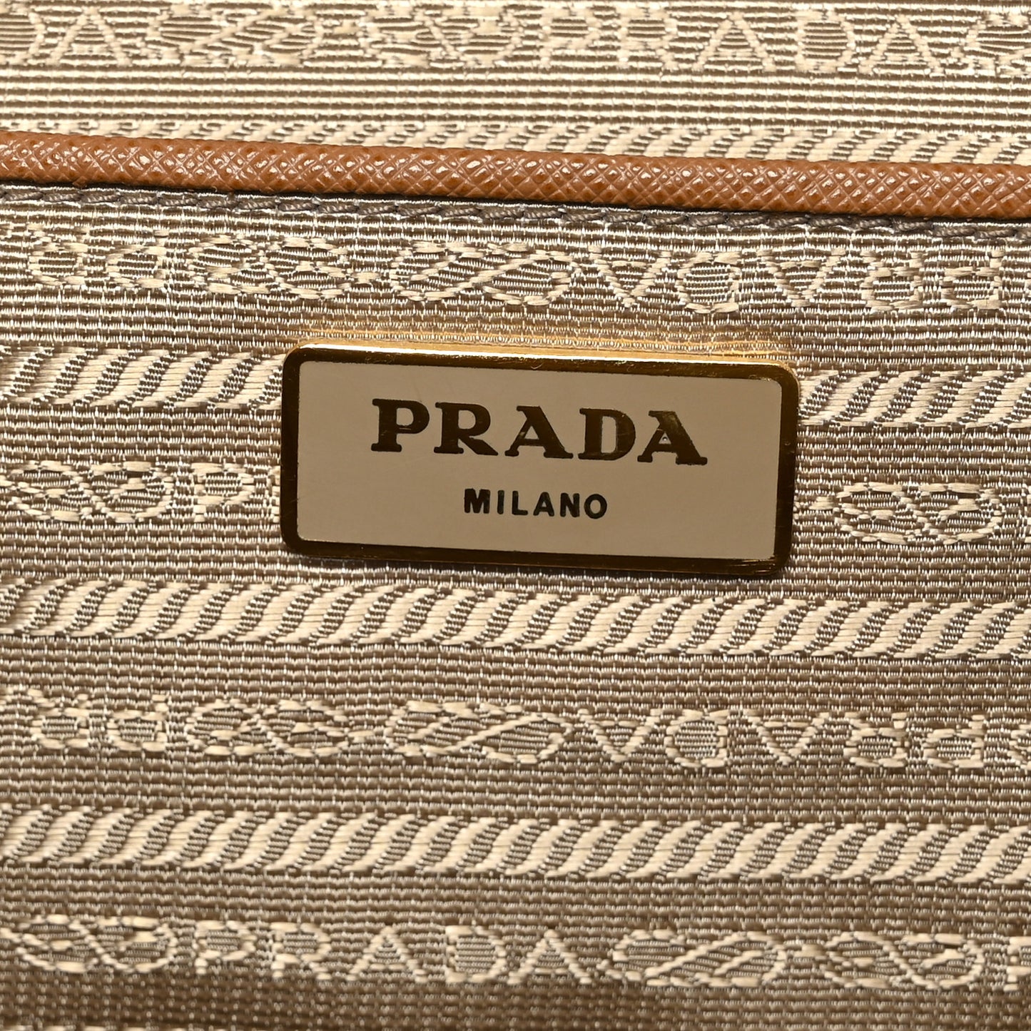 Saffiano Lux Extra Large Galleria Double Zip Tote Caramel