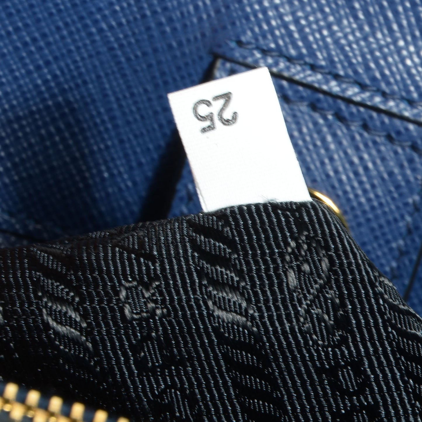Saffiano Lux Bi-Color Tote Bluette Black