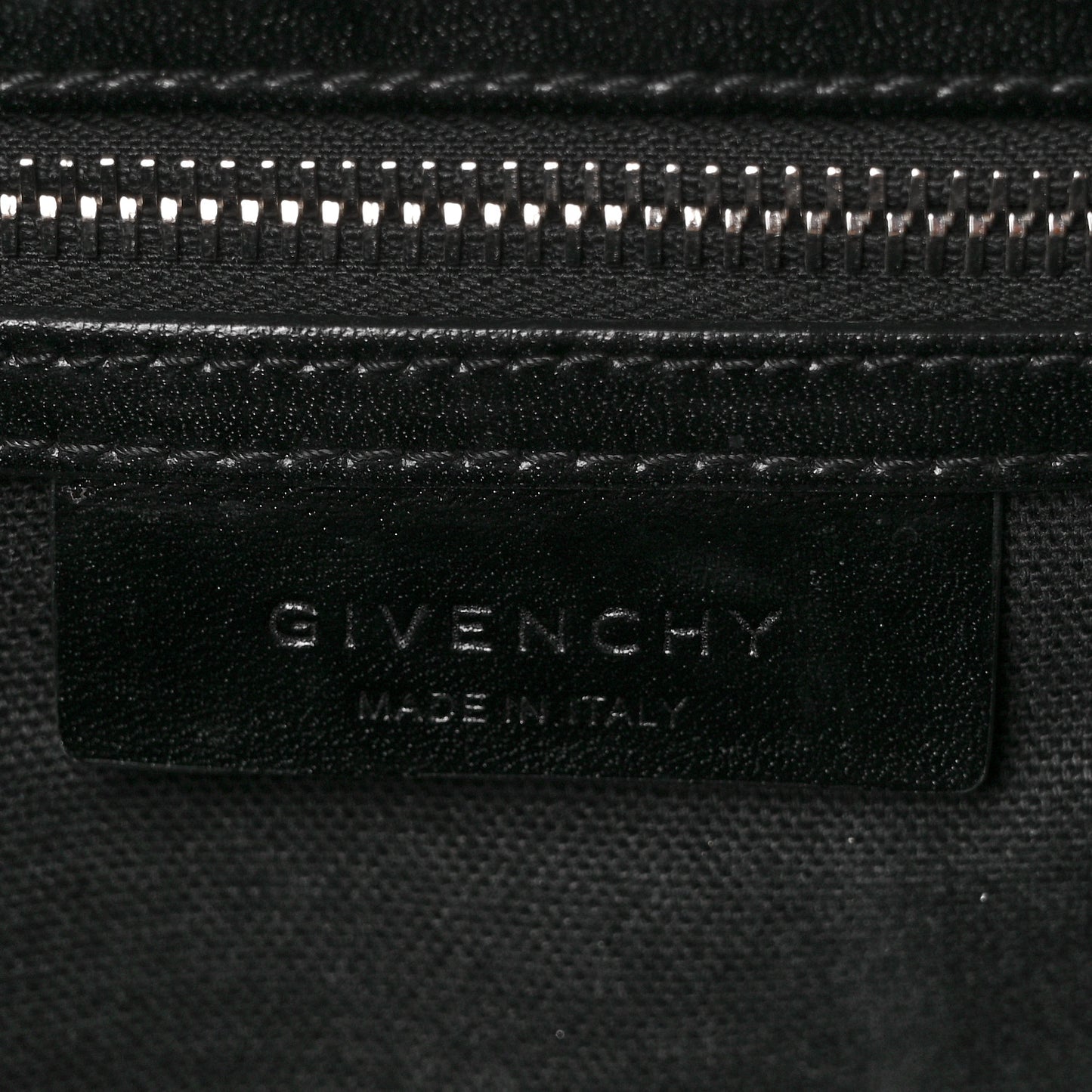 Shiny Lord Calfskin Medium Antigona Black