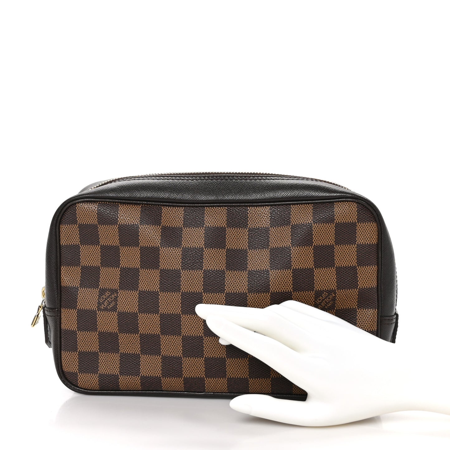Damier Ebene Trousse Toilette 28