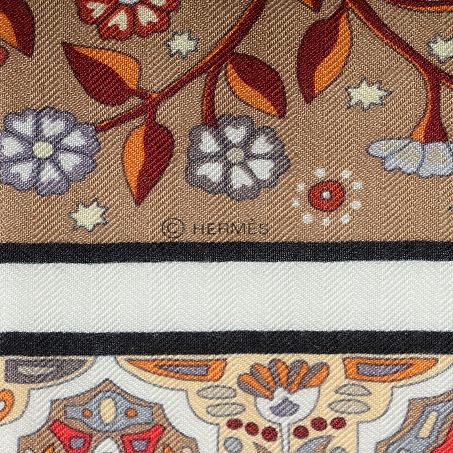 Cashmere Silk Aux Portes Du Palais Shawl 140 Noir Beige Rouge