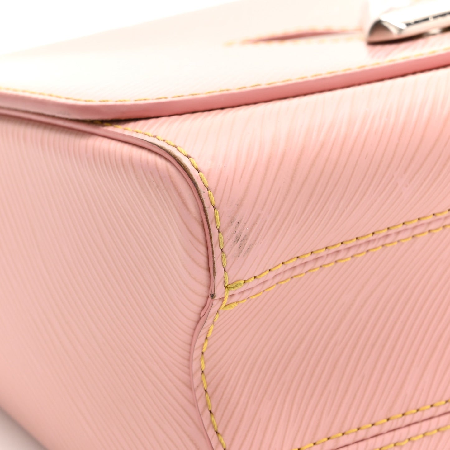 Epi Twist Shoulder Bag MM Rose Ballerine