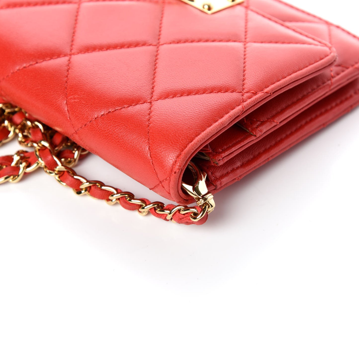Lambskin Quilted Golden Class Wallet on Chain WOC Red