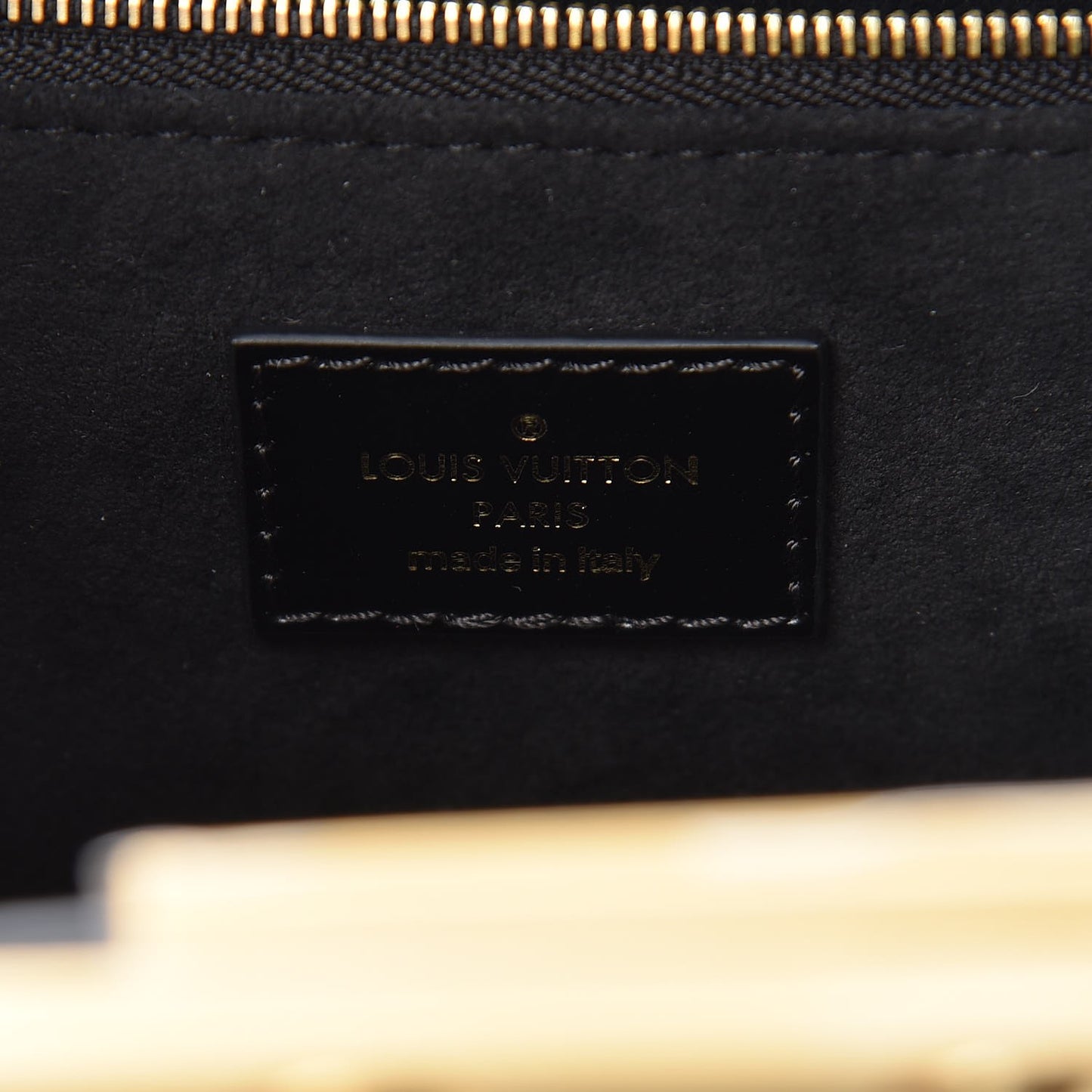 Taiga City Frame Black