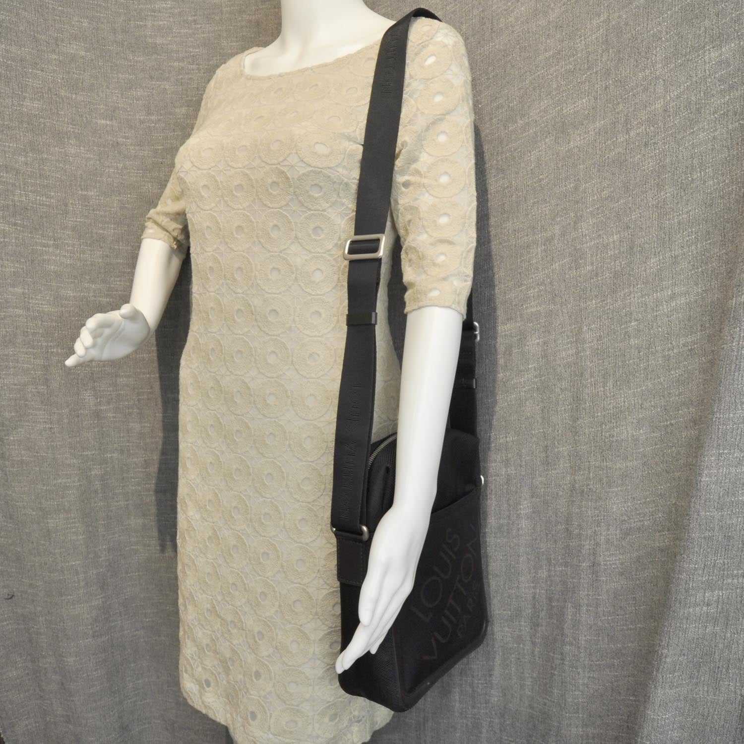 Louis Vuitton Damier Geant Citadin Messenger Black 11 of 11