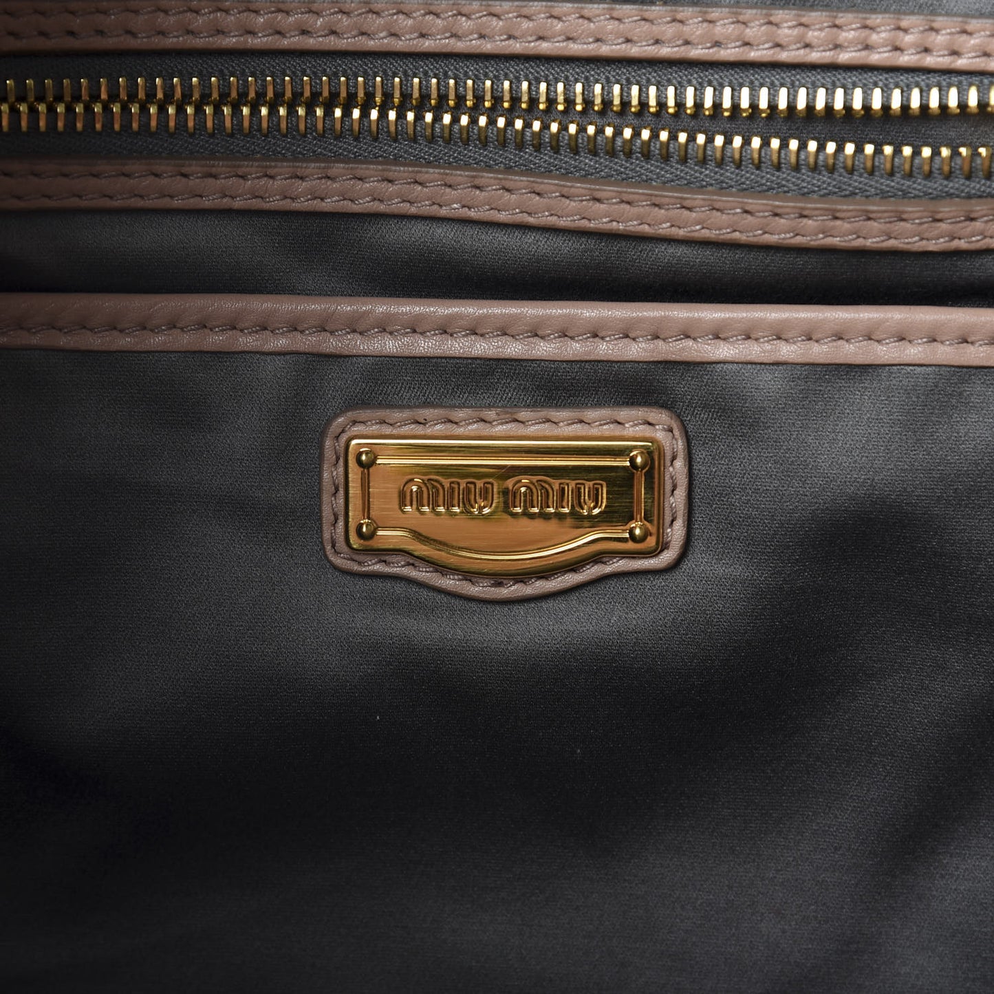 Vitello Lux Gathered Tote Cammeo