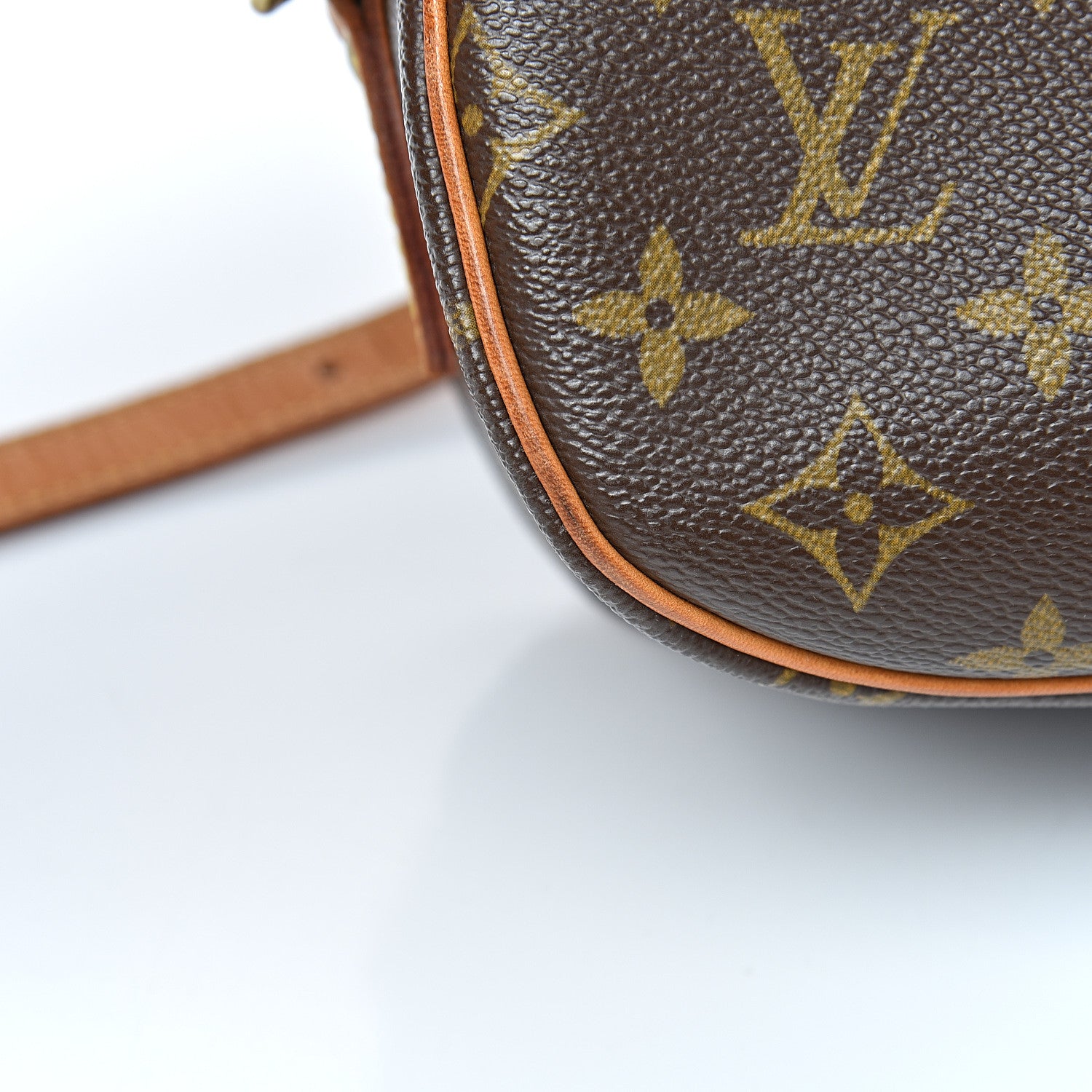 Louis Vuitton Monogram Blois 11 of 11