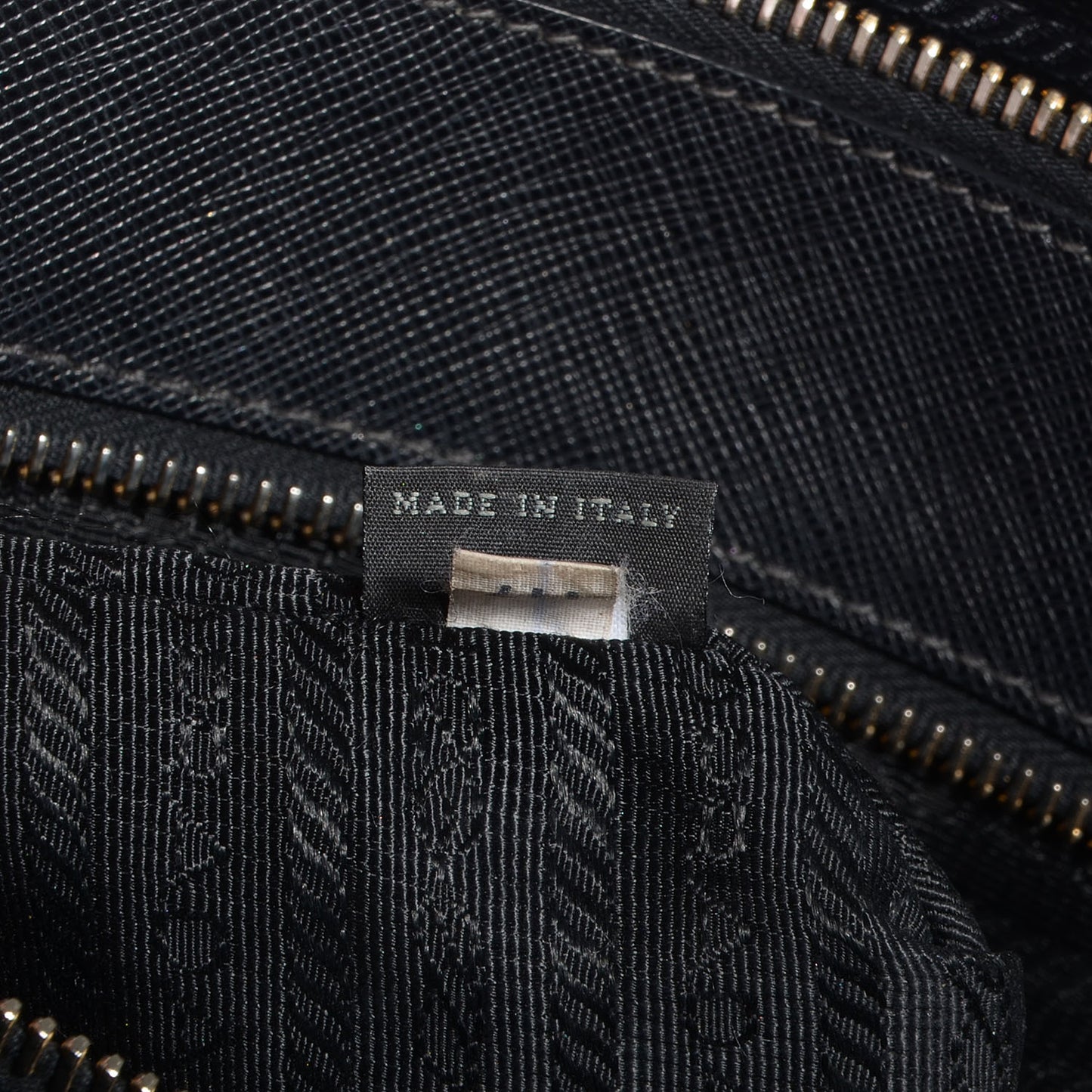 Saffiano Lux Large Double Zip Tote Nero Black