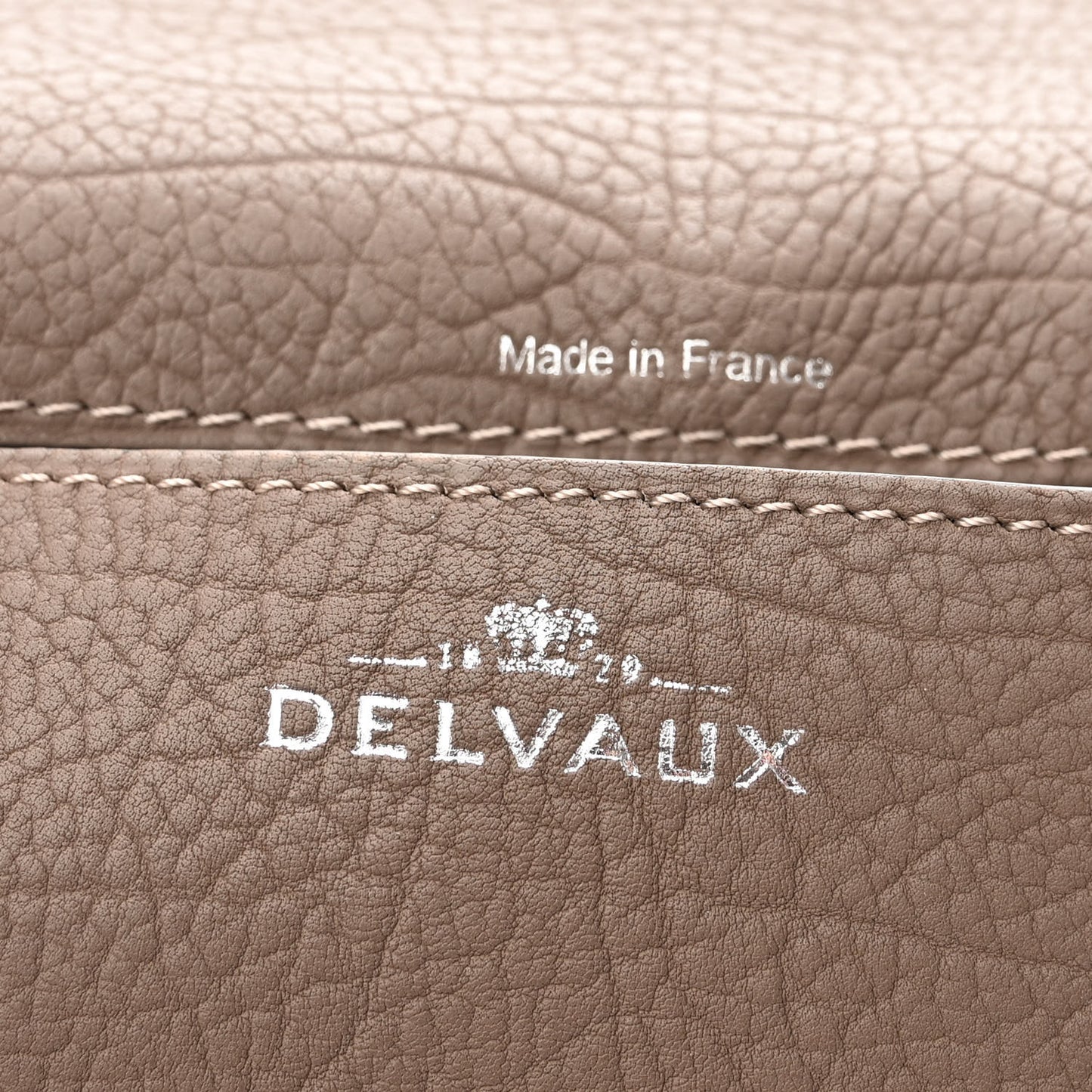Crispy Calfskin Le Mutin MM Saddle Bag Taupe