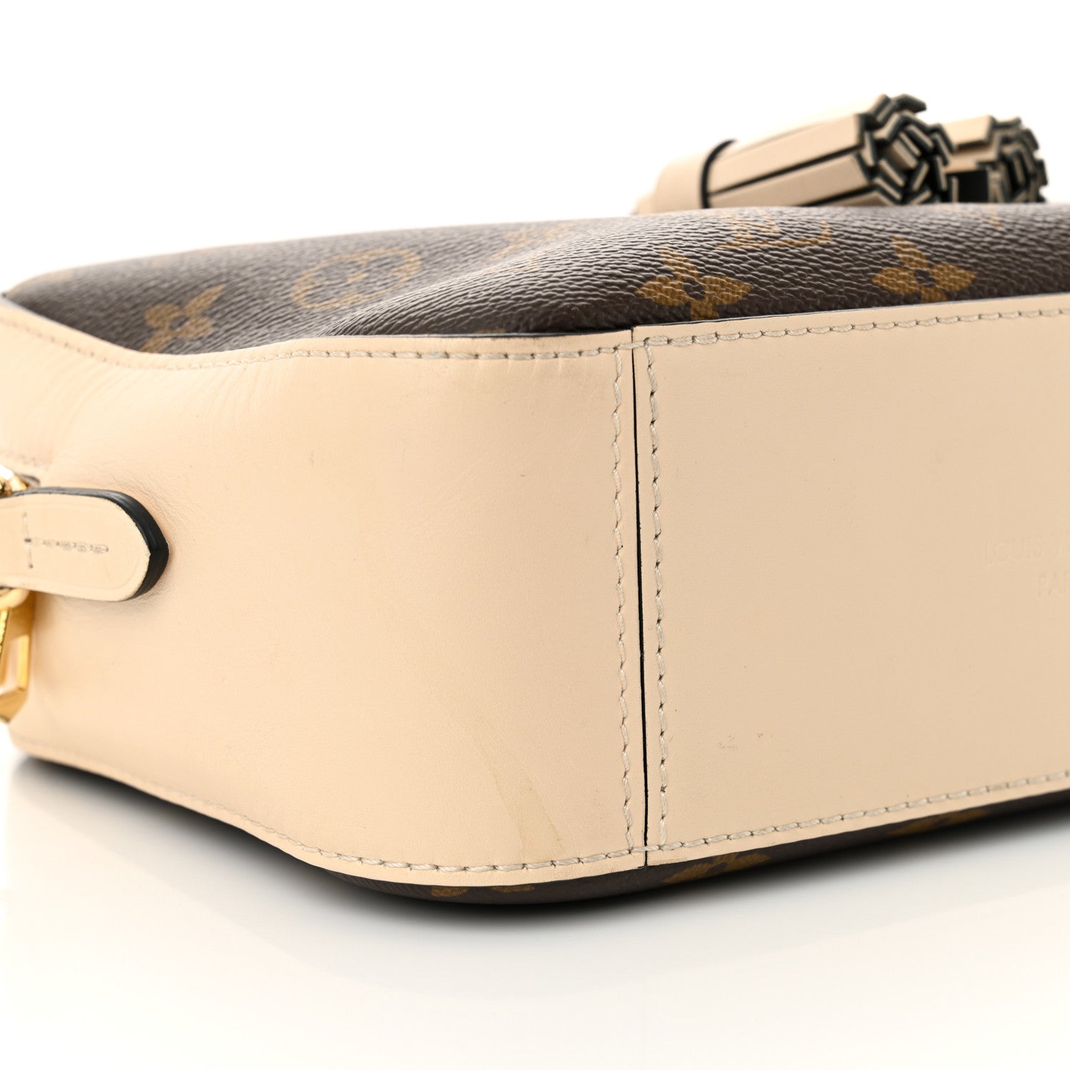 Louis Vuitton Monogram Saintonge Creme 8 of 11
