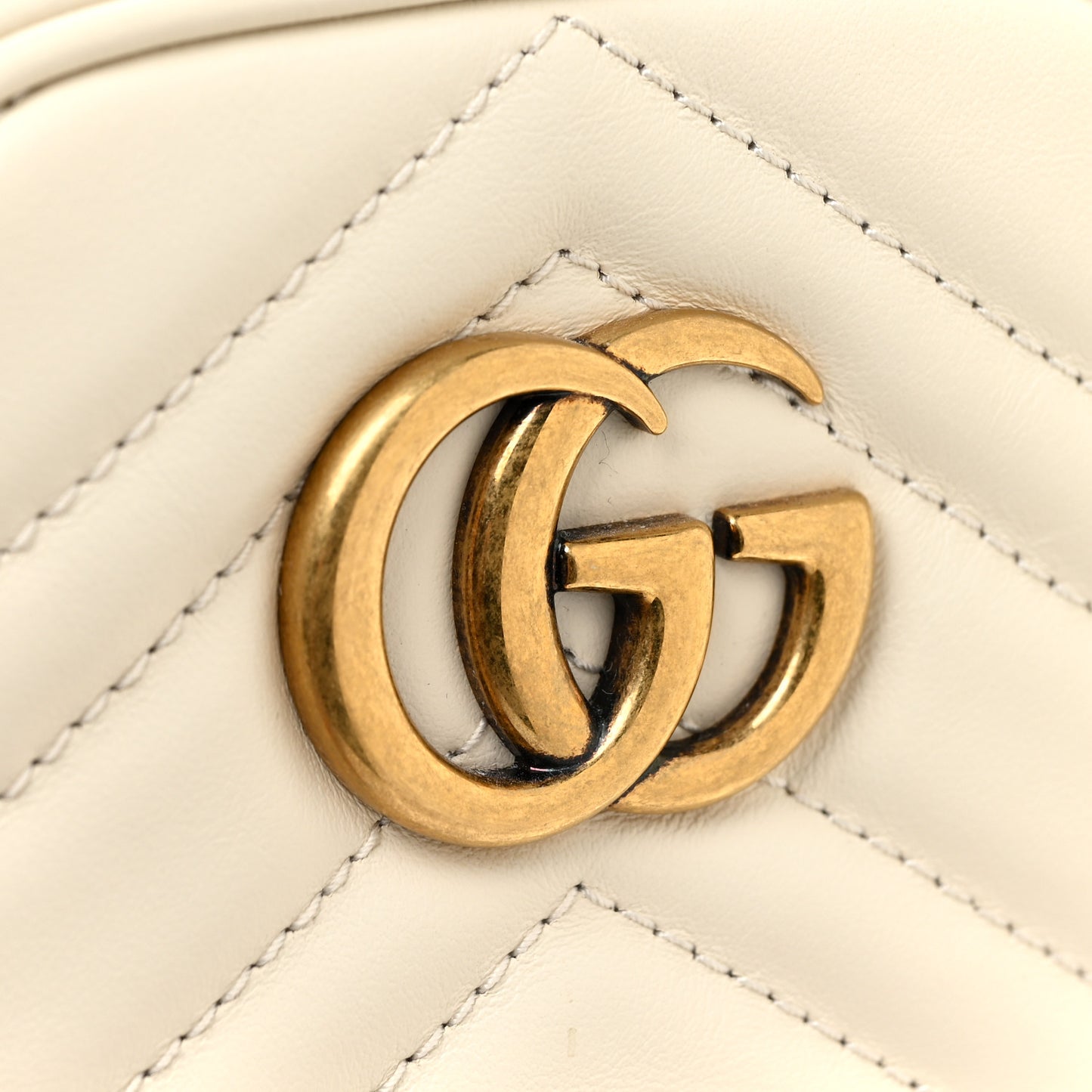 Calfskin Matelasse Mini GG Marmont Crossbody Bag White