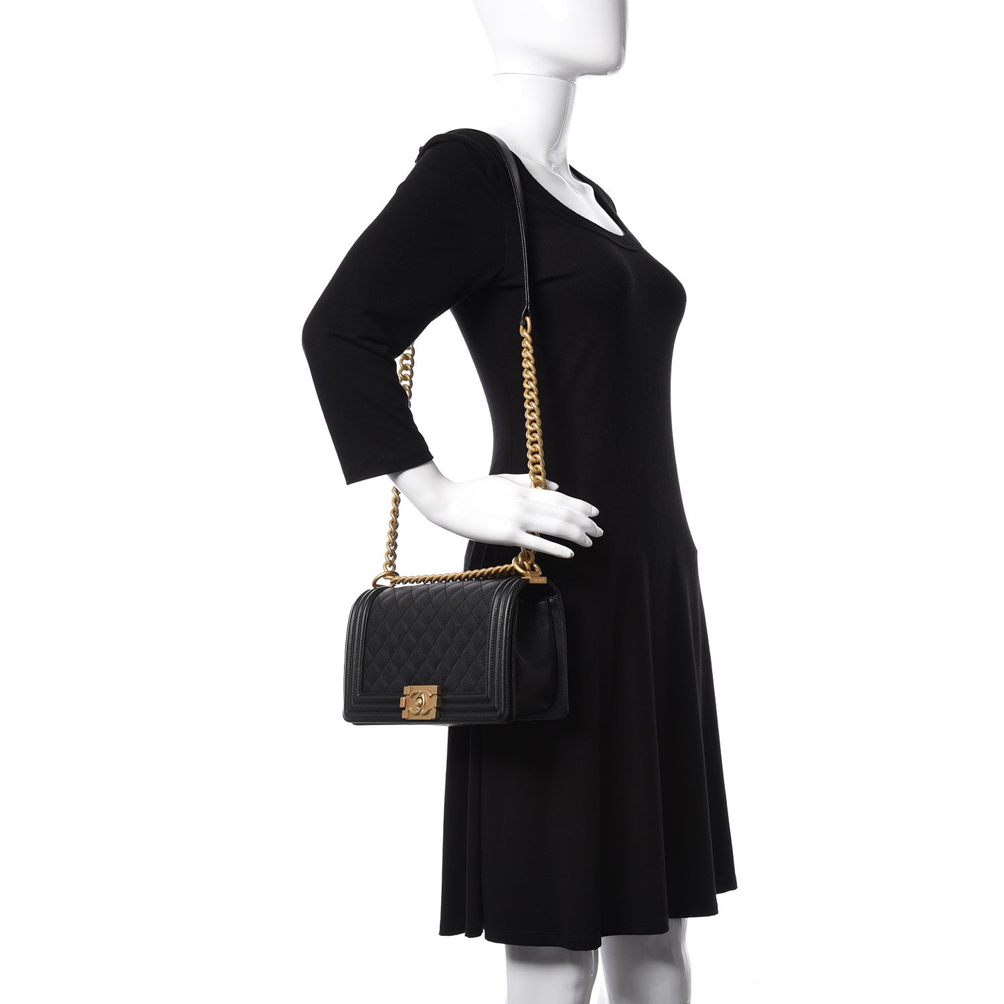 Caviar Quilted Medium Boy Flap Black