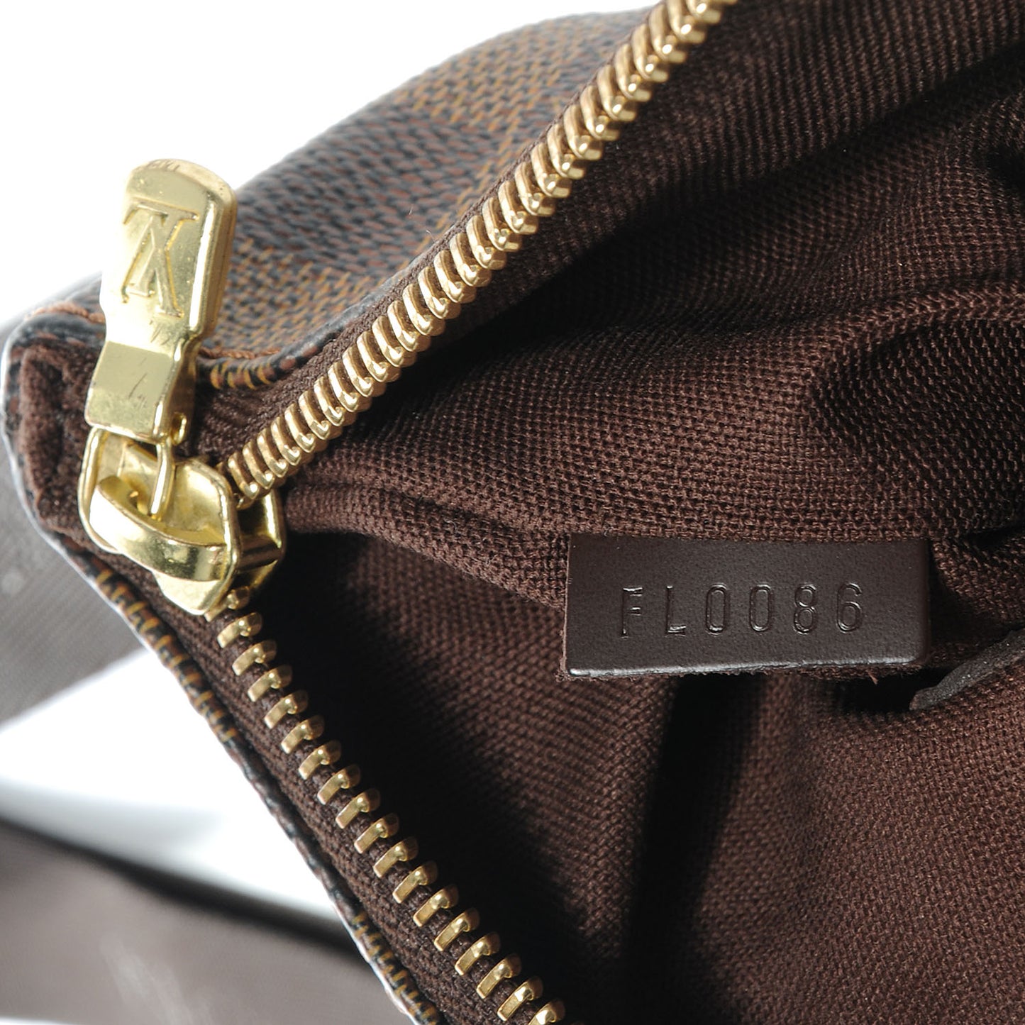 Damier Ebene Pochette Melville