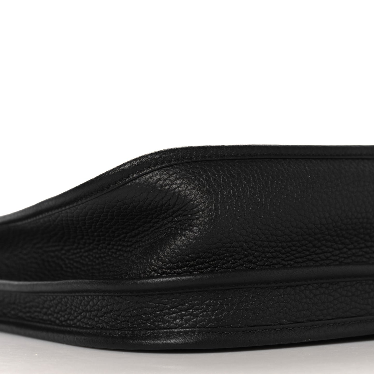 Taurillon Clemence Evelyne III PM Black