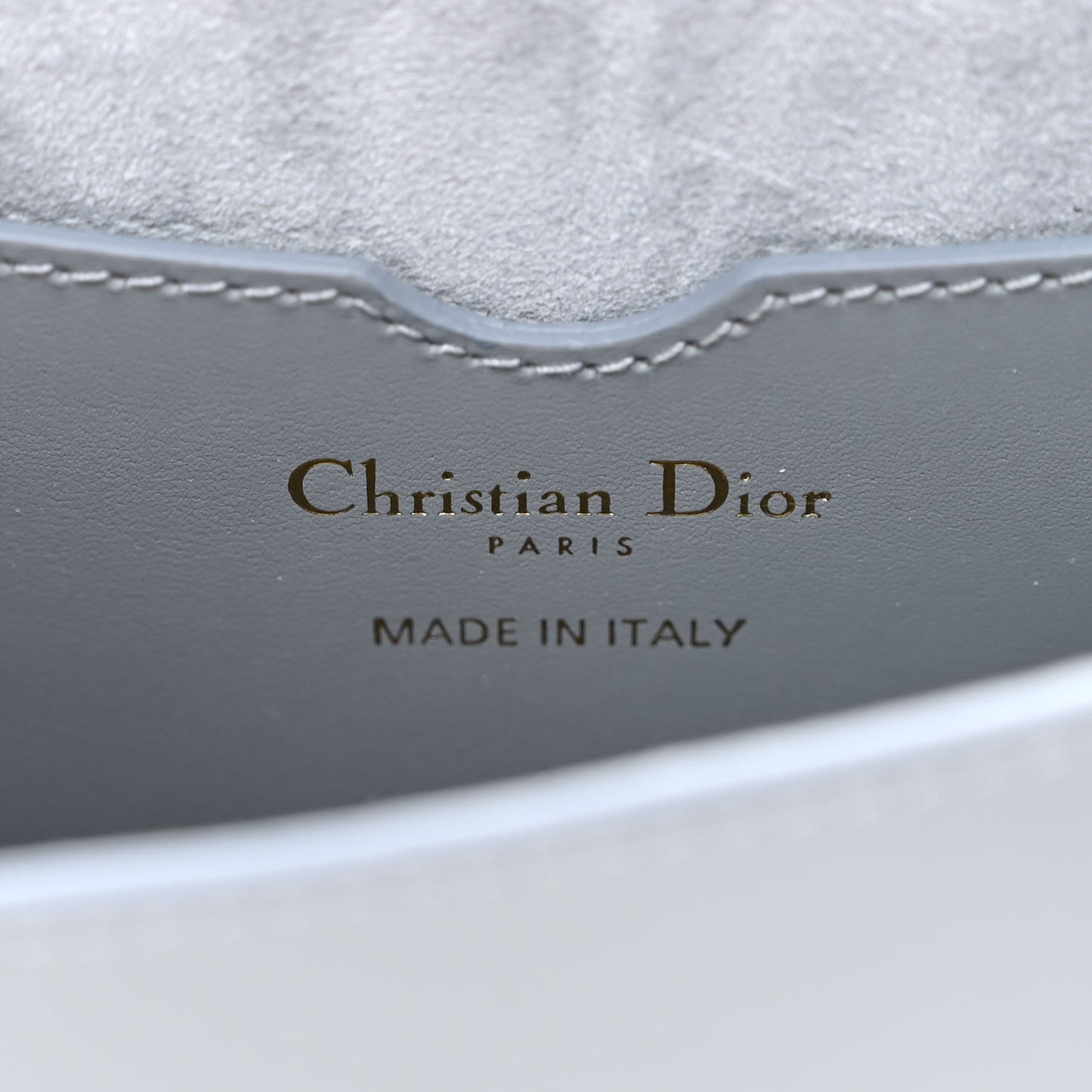 Box Calfskin Medium Bobby Flap Cloud Blue