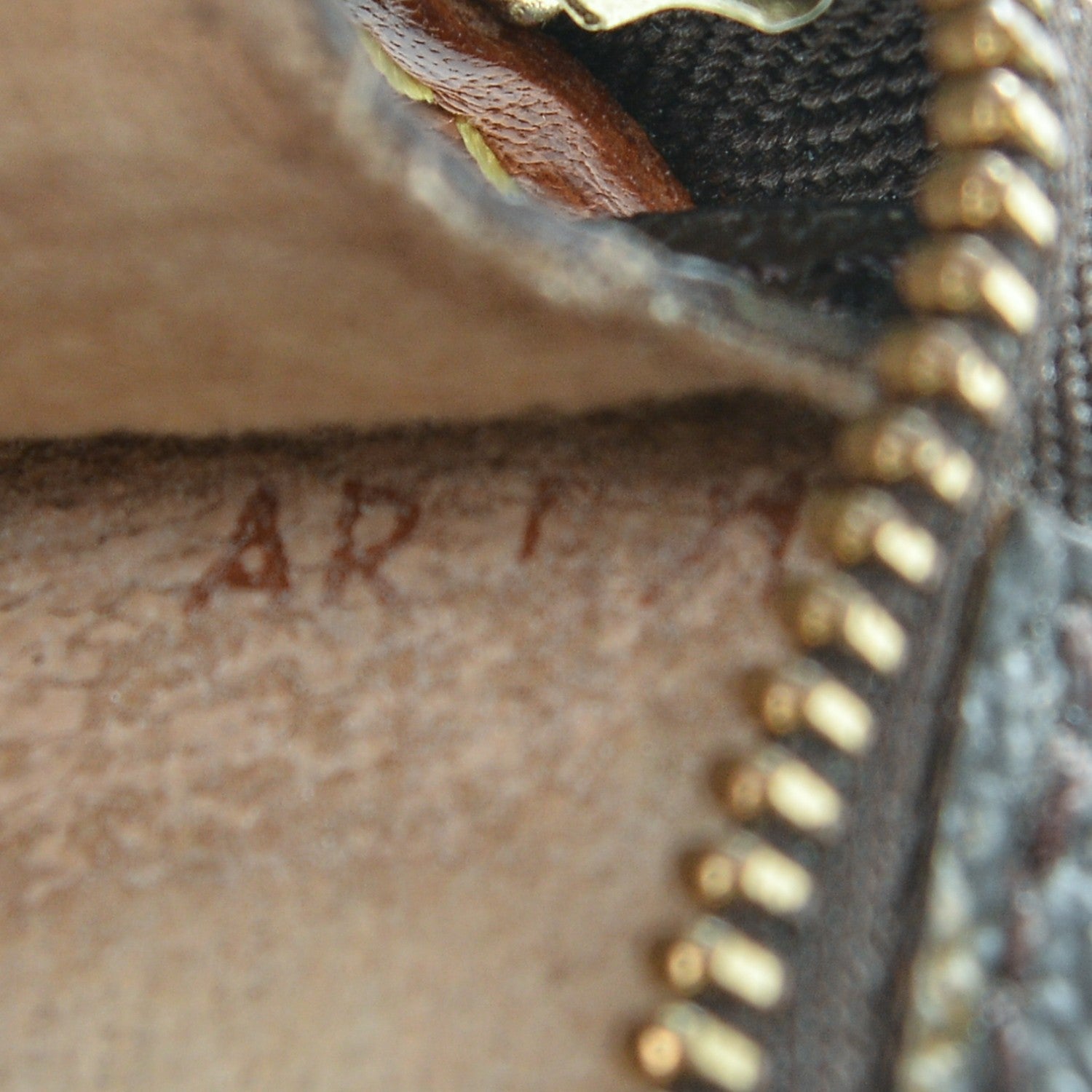 Louis Vuitton Monogram Petit Bucket Pouch 6 of 7
