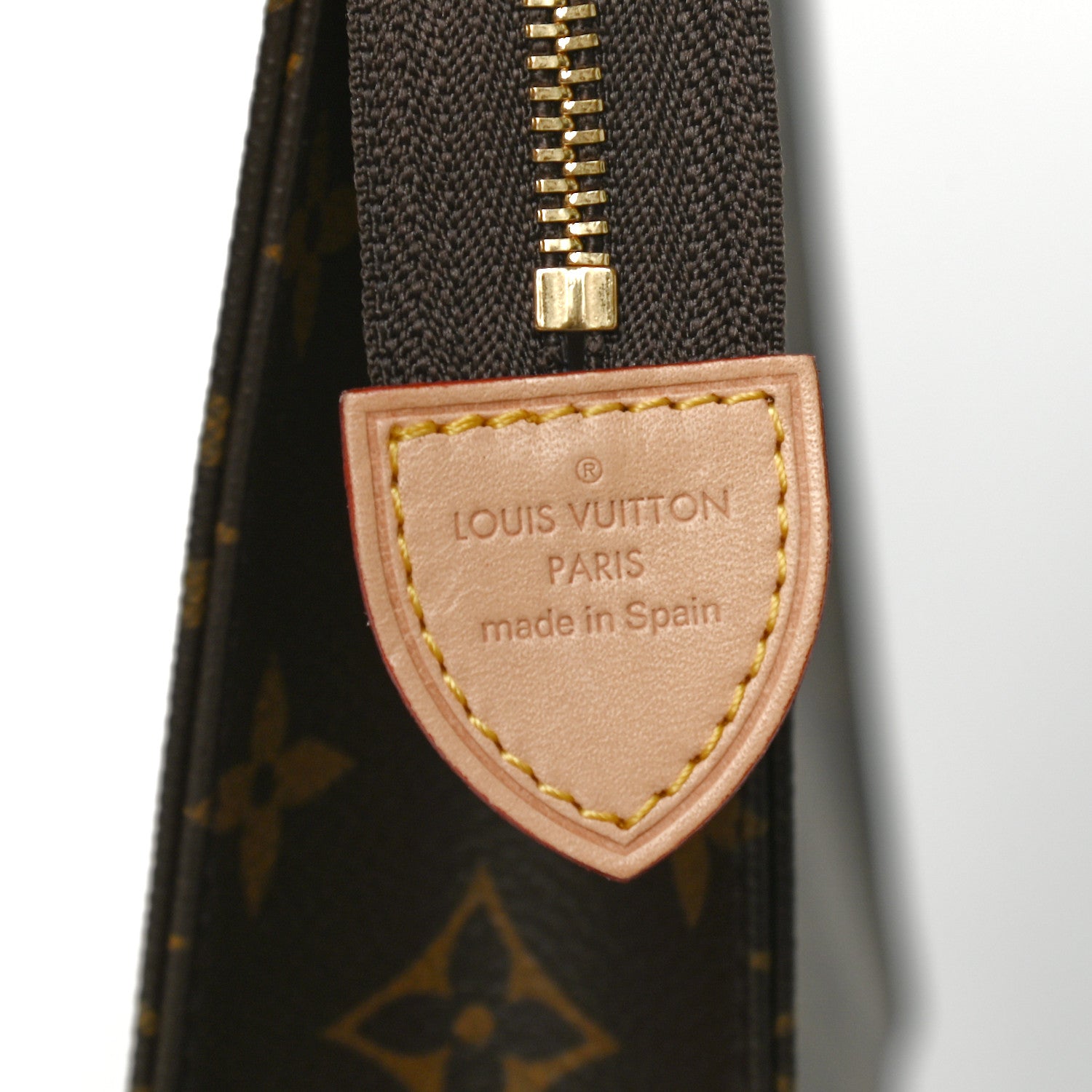 Louis Vuitton Monogram Toiletry Pouch 26 6 of 9