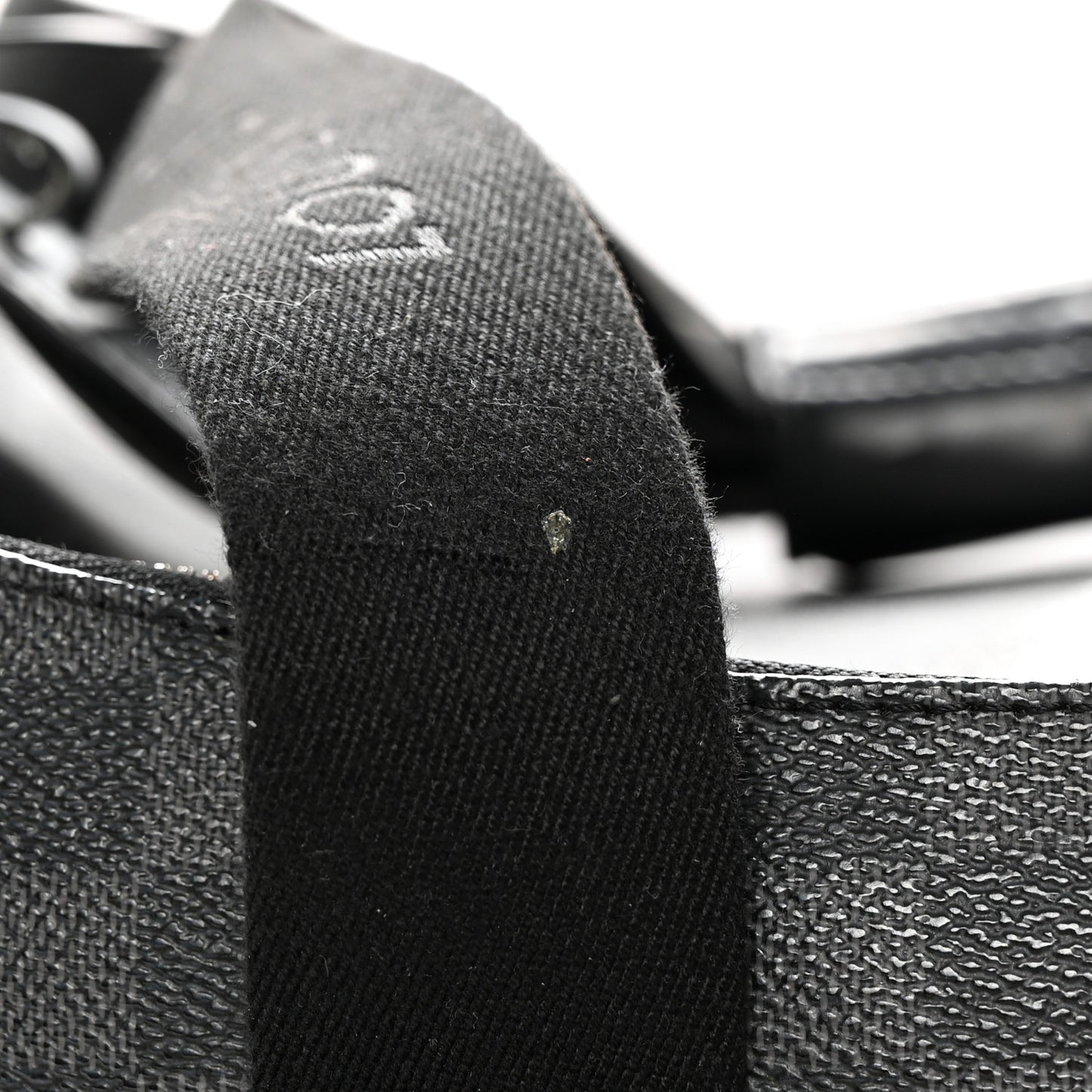 Damier Graphite Neo Eole 65