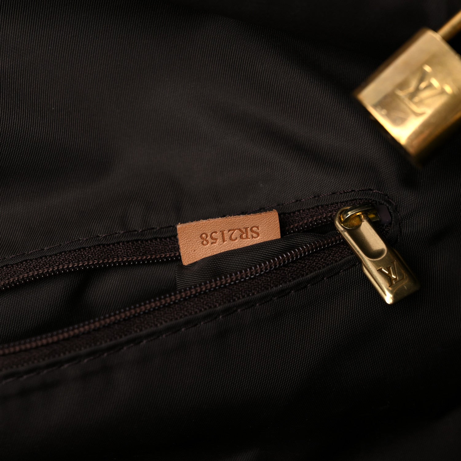 Louis Vuitton Monogram Neo Eole 55 8 of 24