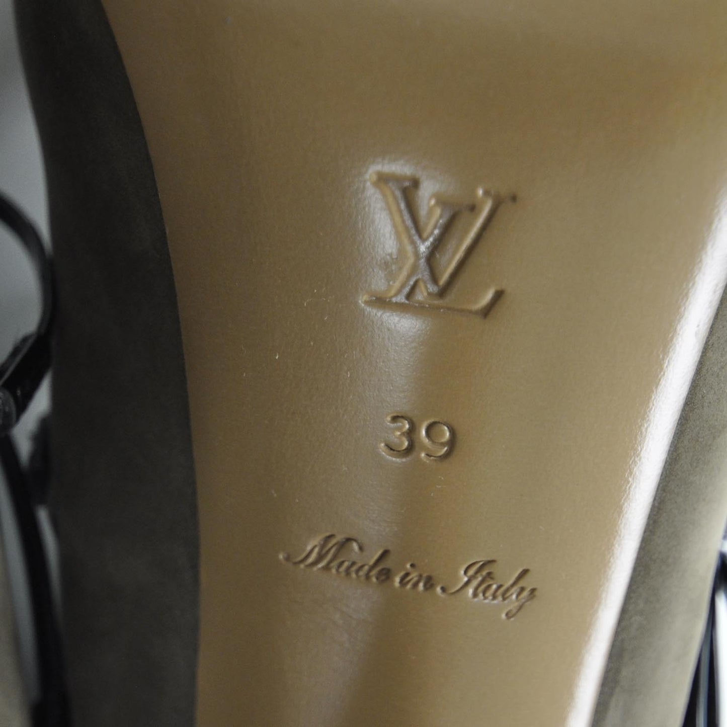 Nubuck Calfskin Varennes Sandals 39 Taupe