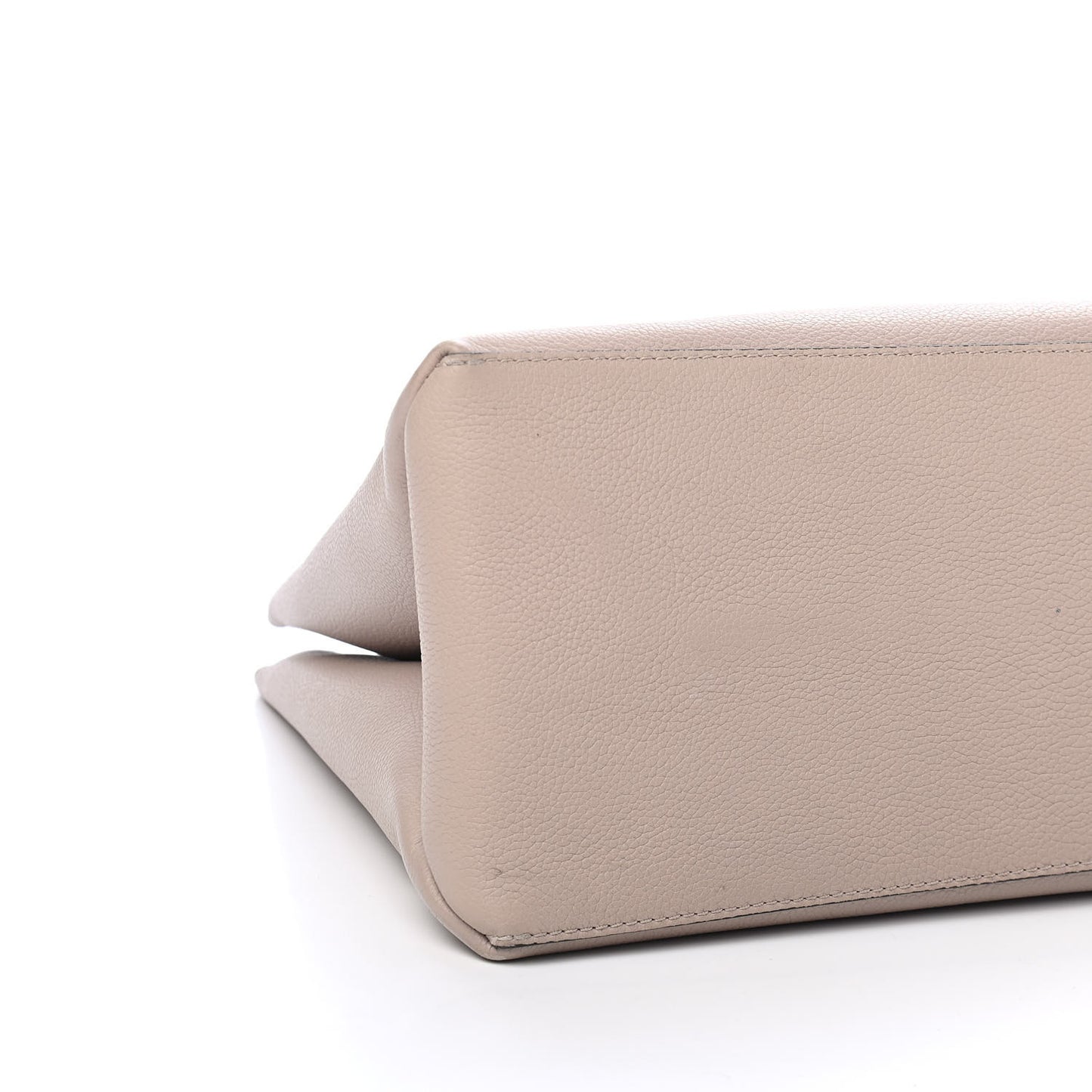 Grained Calfskin Lockme Shopper Greige