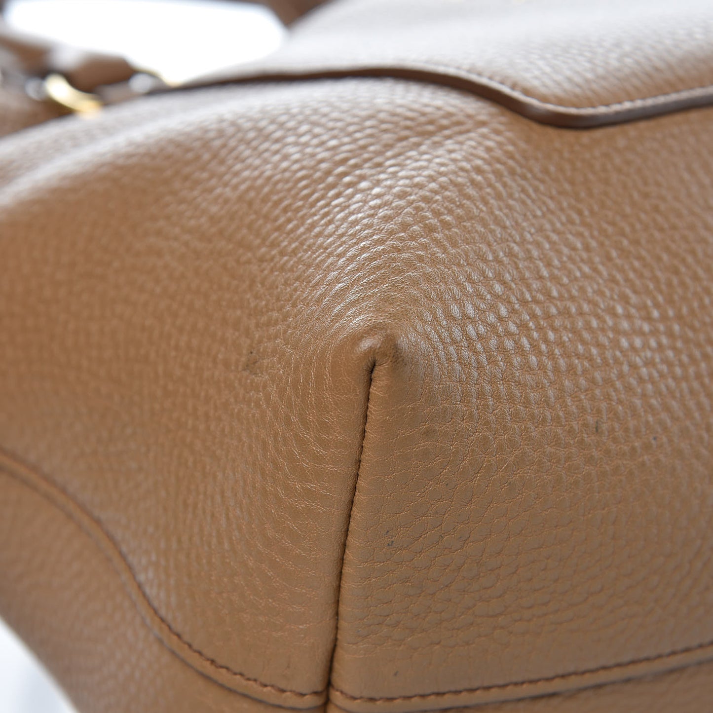Vitello Daino Pocket Tote Caramel