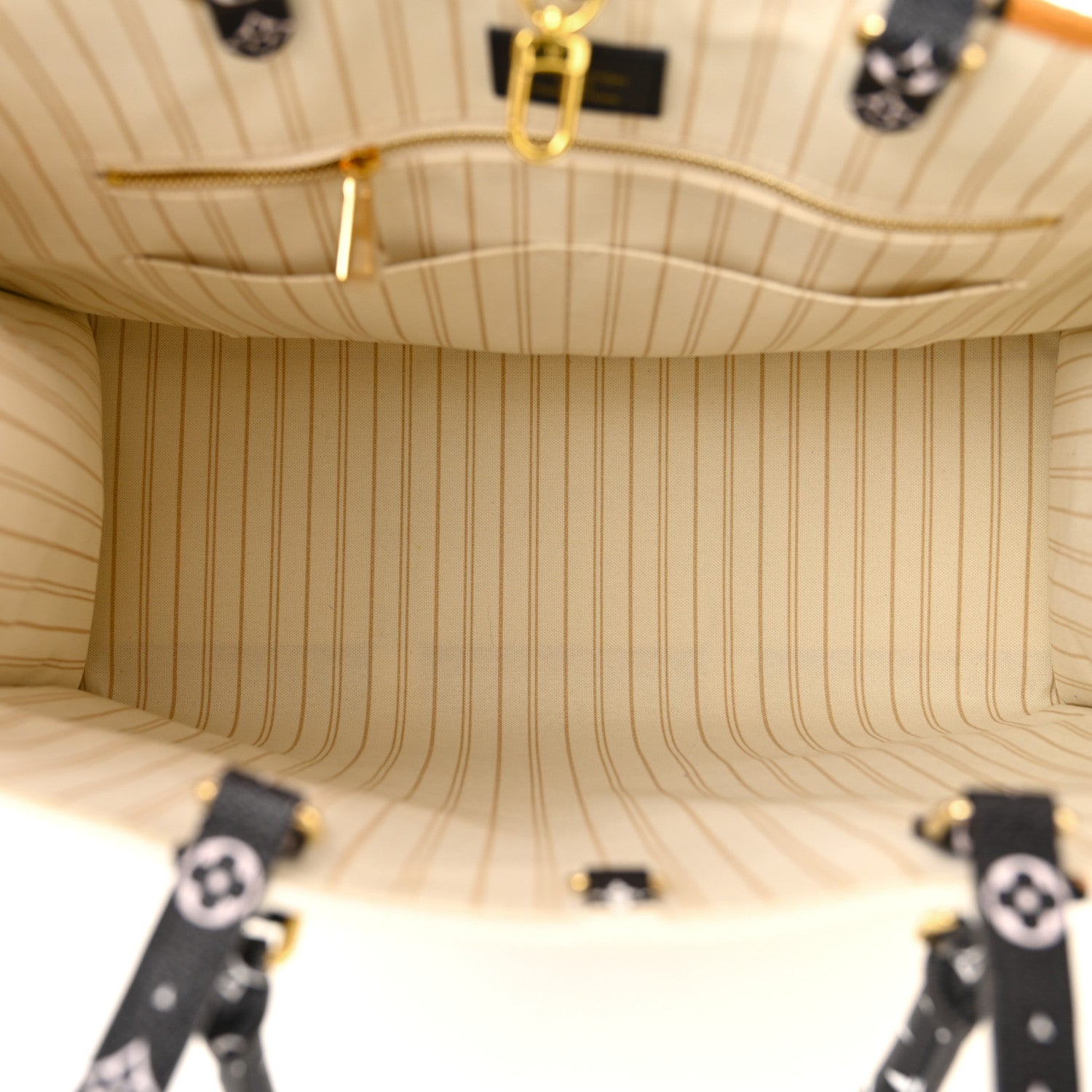 Louis Vuitton Monogram Giant Jungle Onthego GM Ivory 5 of 11