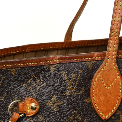 Louis Vuitton Monogram Neverfull MM 22 of 32
