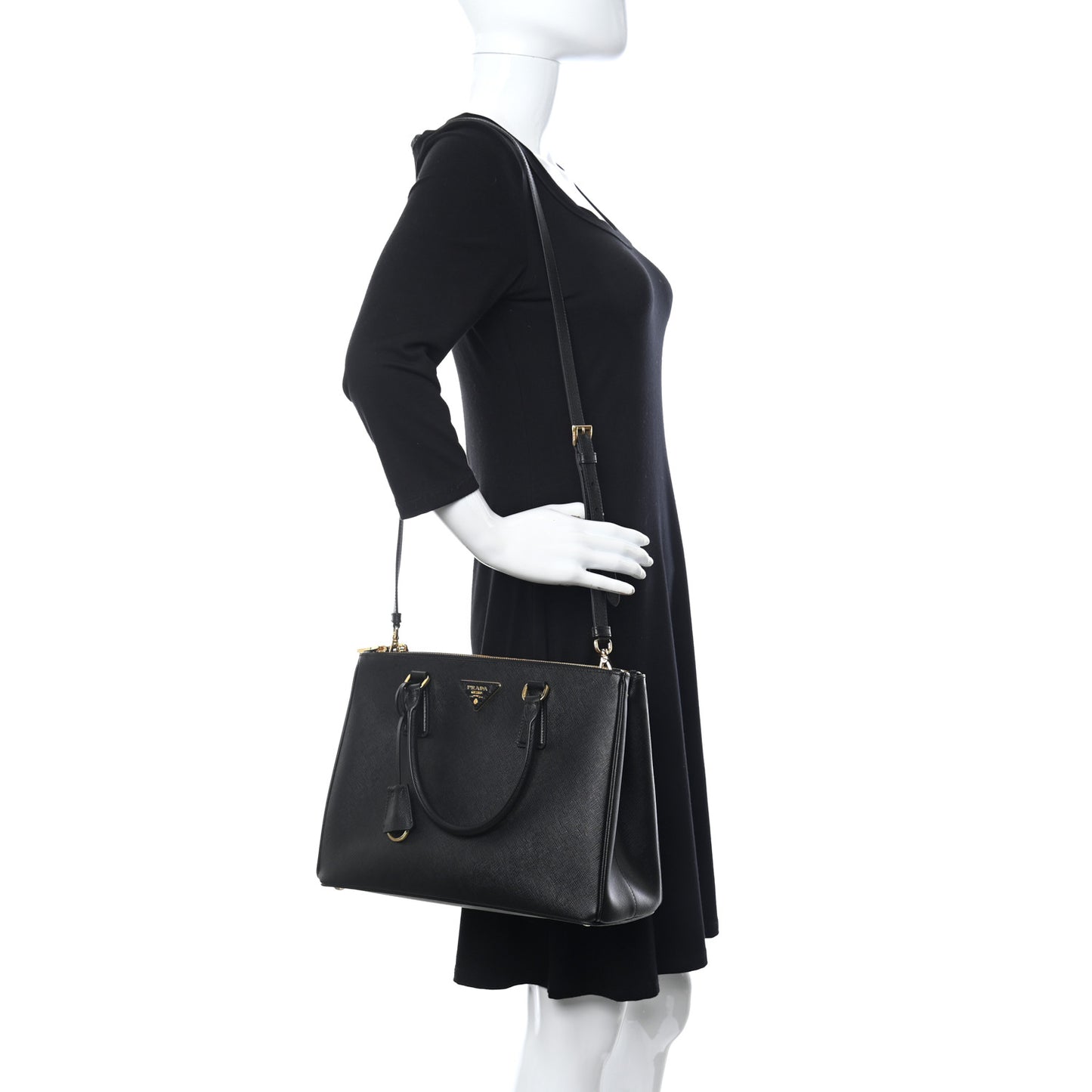 Saffiano Medium Galleria Double Zip Tote Black
