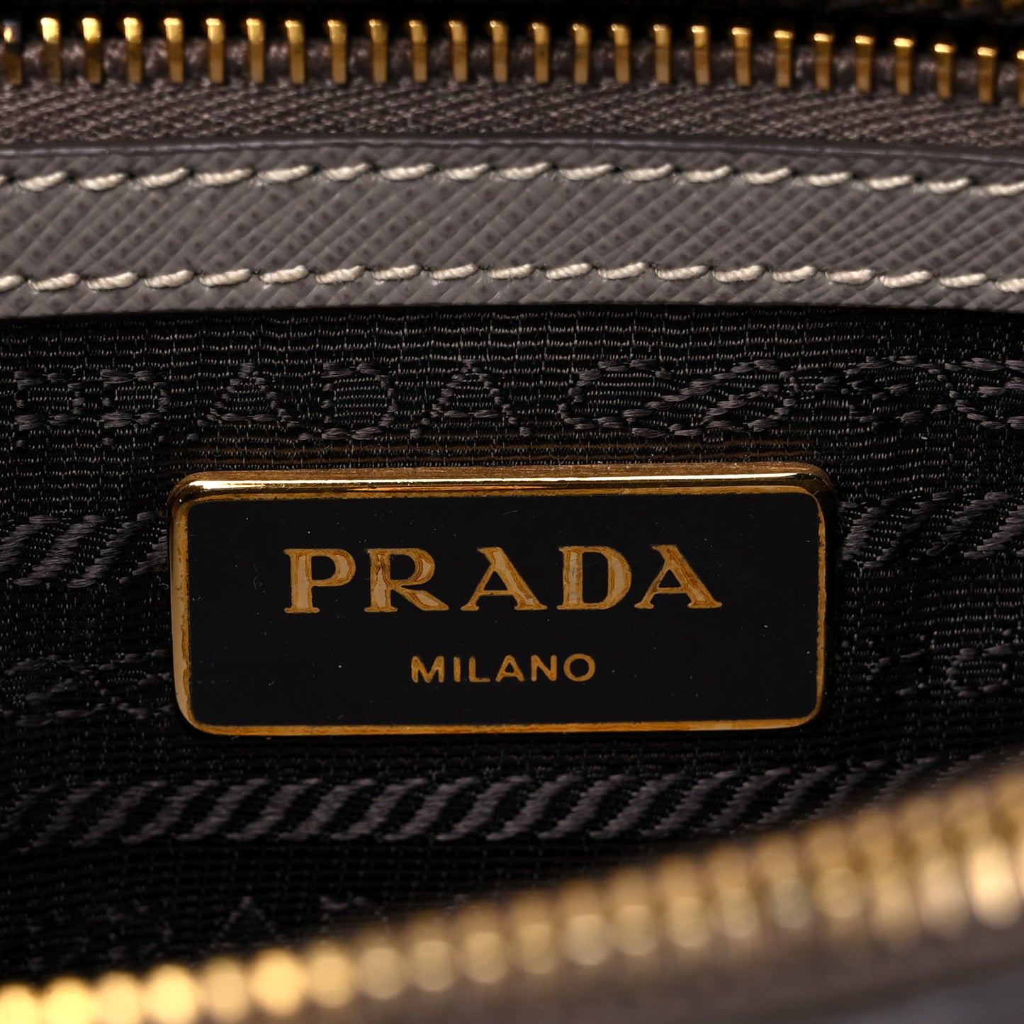 Saffiano Lux Medium Tote Argilla