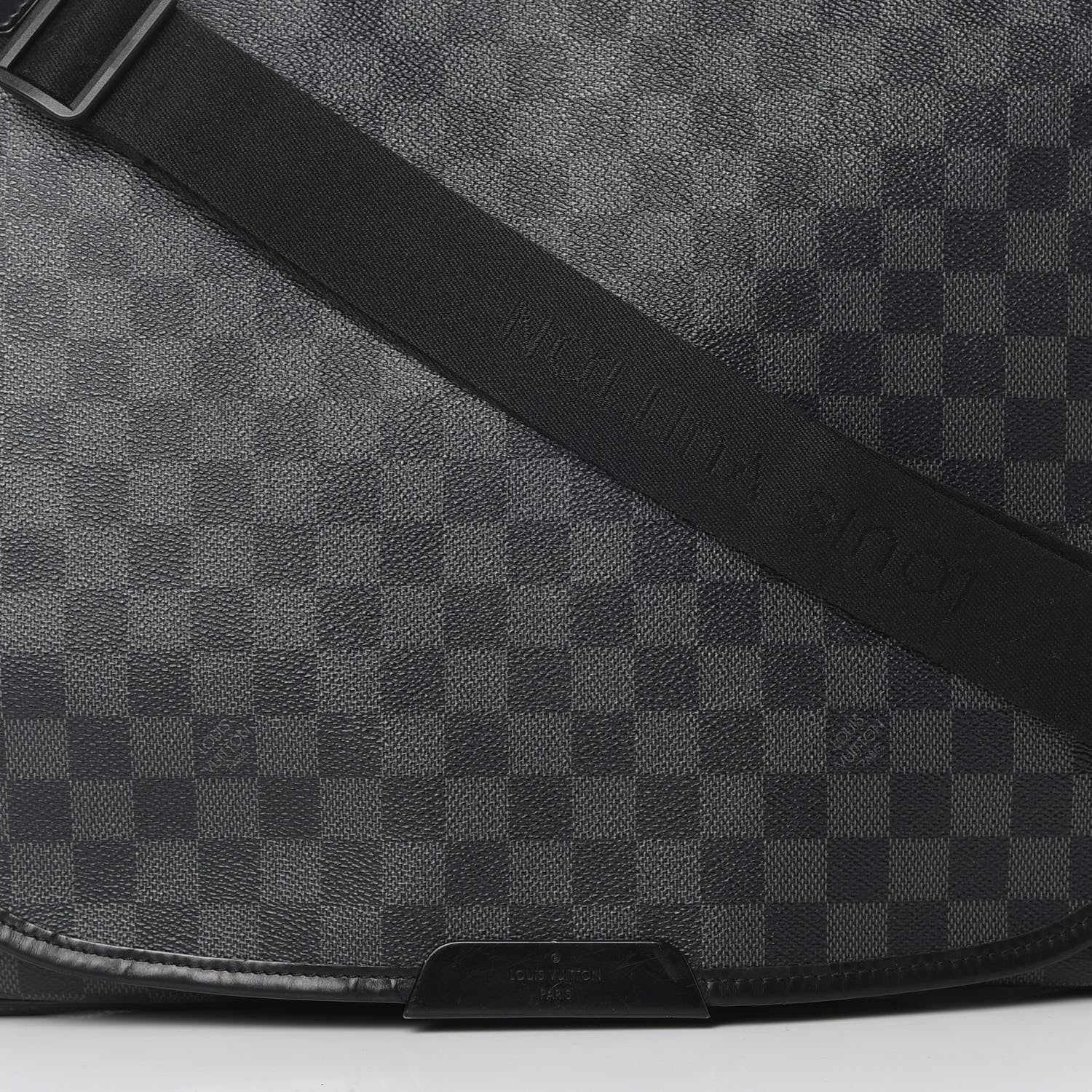 Louis Vuitton Damier Graphite Daniel GM 8 of 15