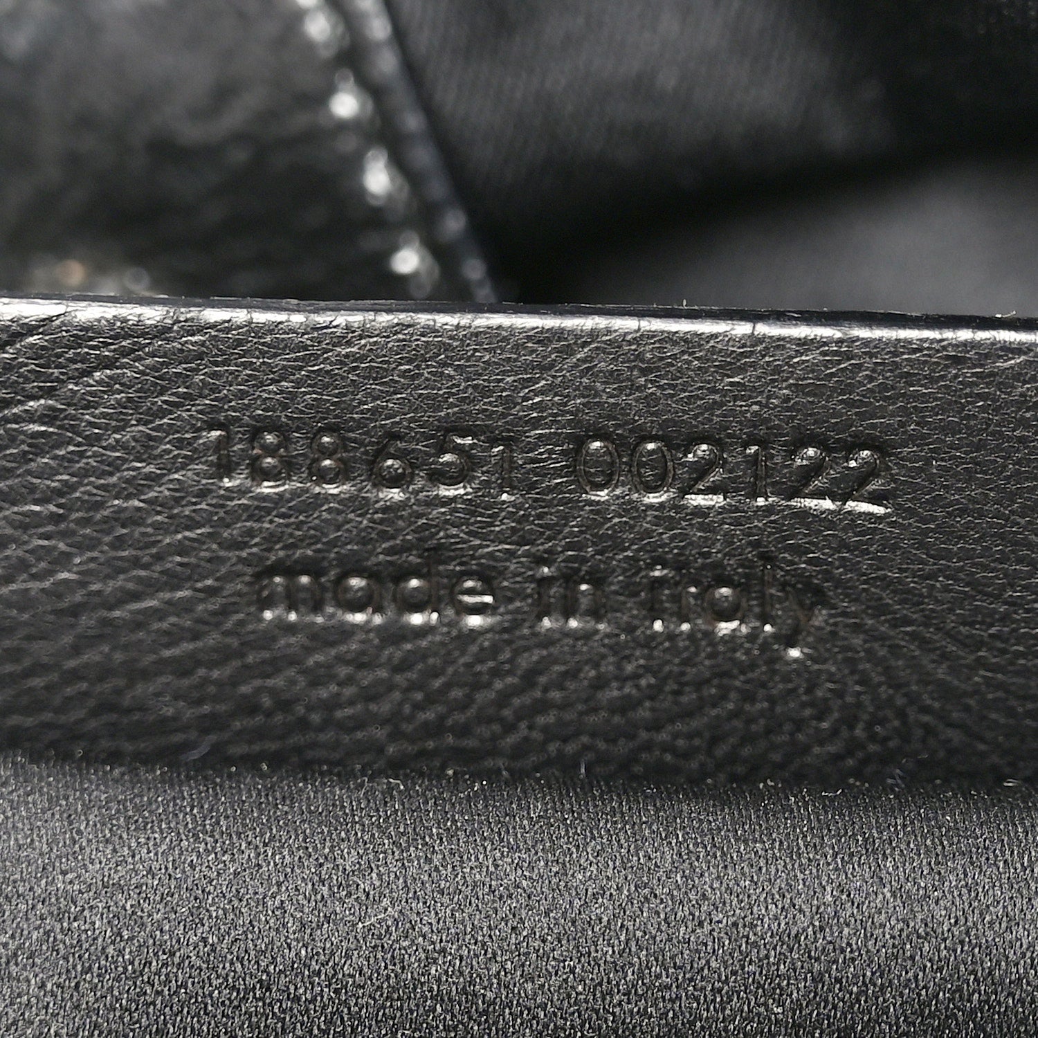 Saint Laurent Textured Patent Y-Mail Tote Black 6 of 9