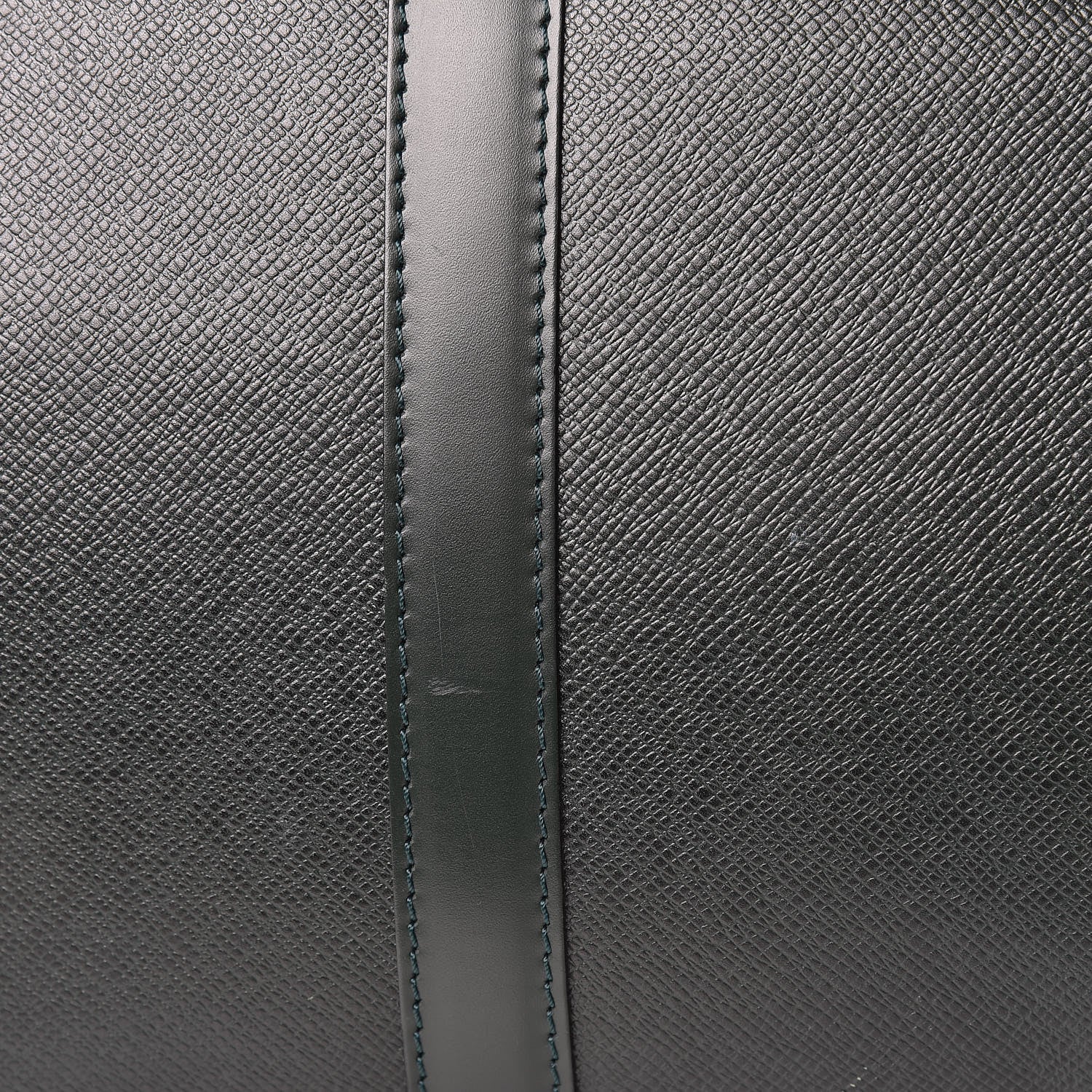 Louis Vuitton Taiga Kendall PM Epicea 8 of 18