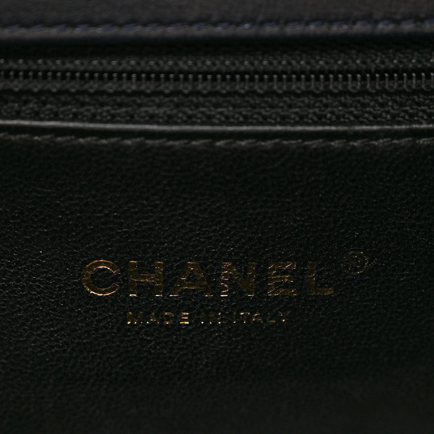 Caviar Quilted Small CC Filigree Flap Navy Black