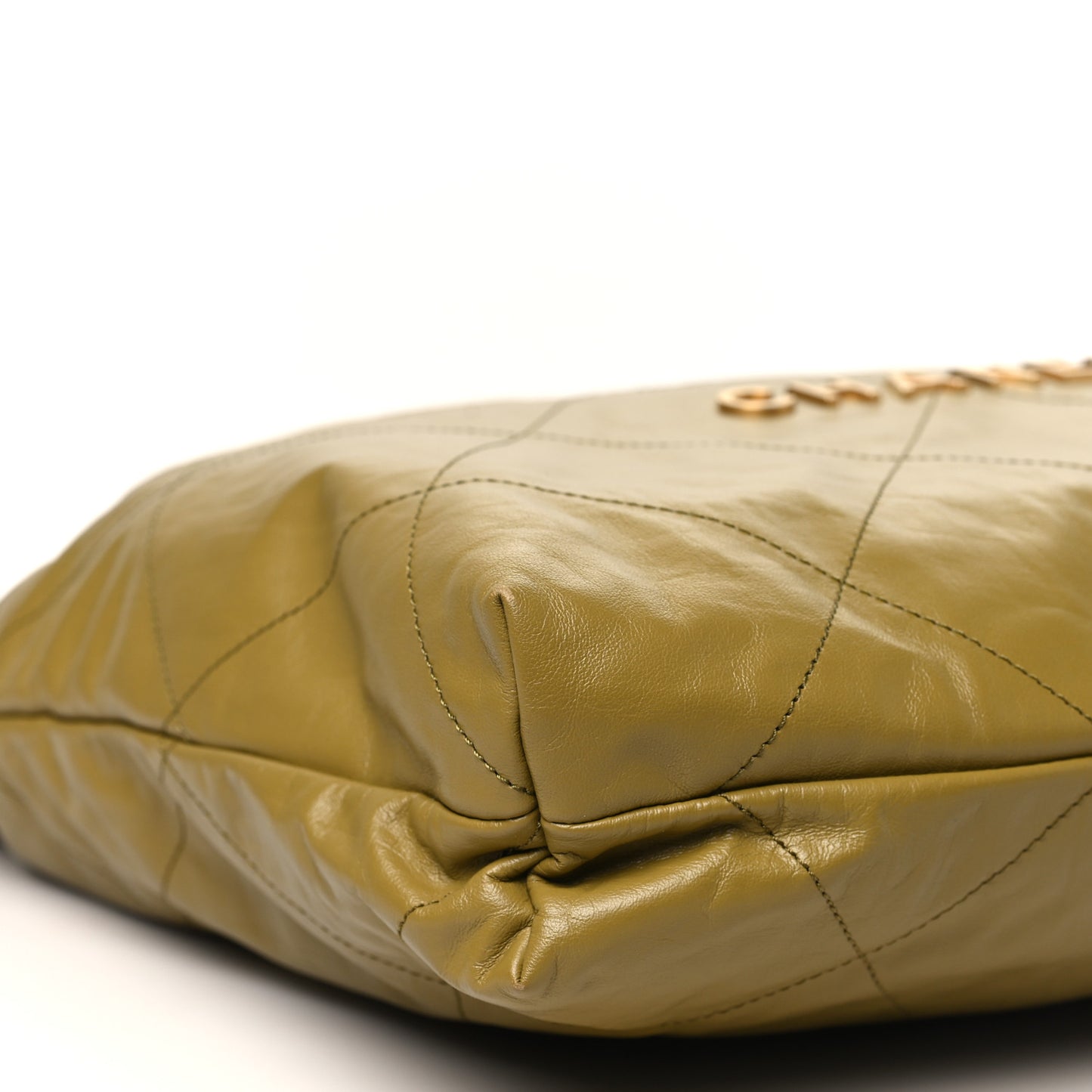 Shiny Calfskin Quilted Chanel 22 Green