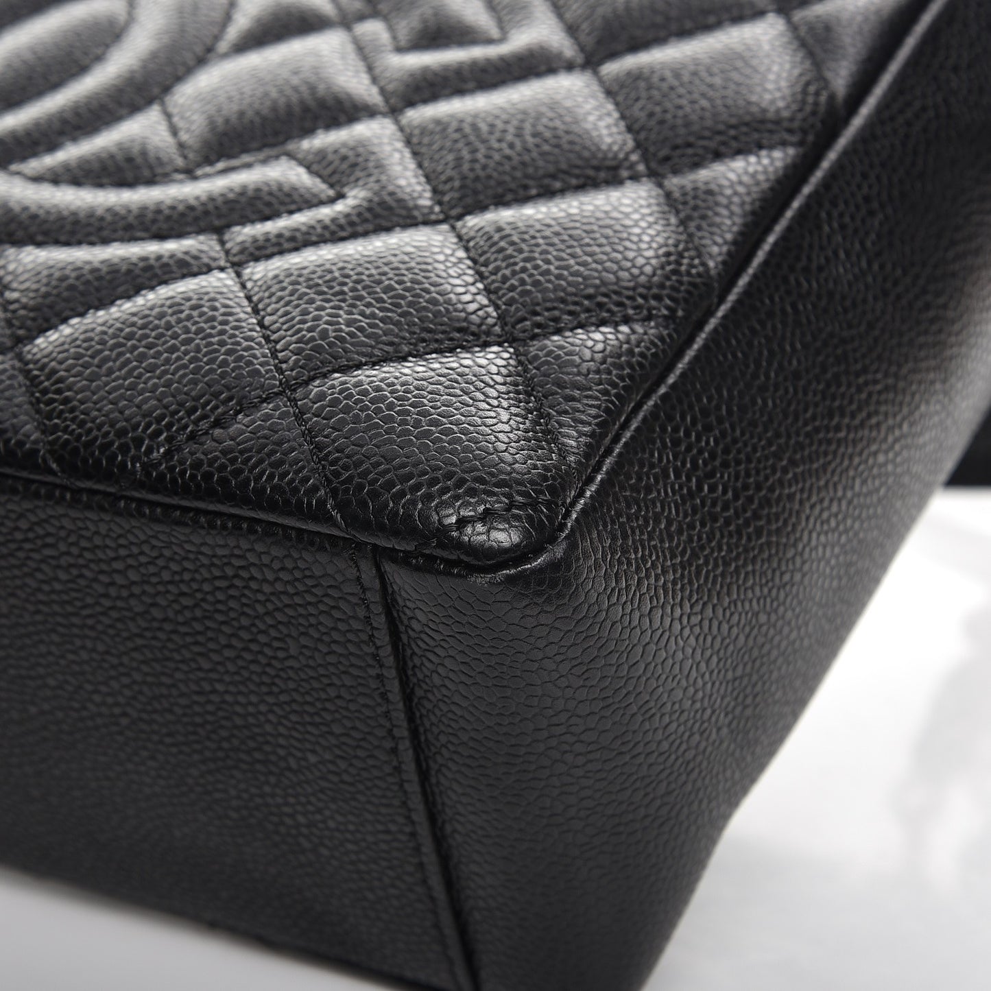 Caviar Quilted Petit Shopping Tote PST Black